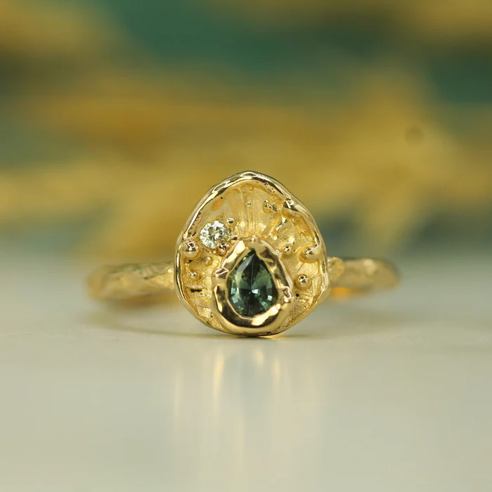 Exquisite 14K Gold Star Sapphire & Diamond Ring for Women | Elegant Engagement & Wedding Jewelry Gift | Perfect for Anniversaries & Special Occasions