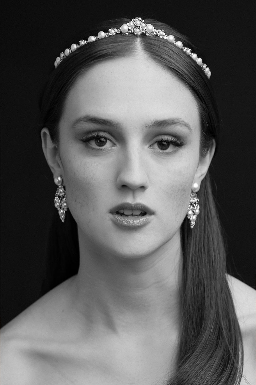 Stunning Rhinestone Crown for Women - Elegant Tiara Headpiece for Weddings, Prom, Pageants & Special Occasions