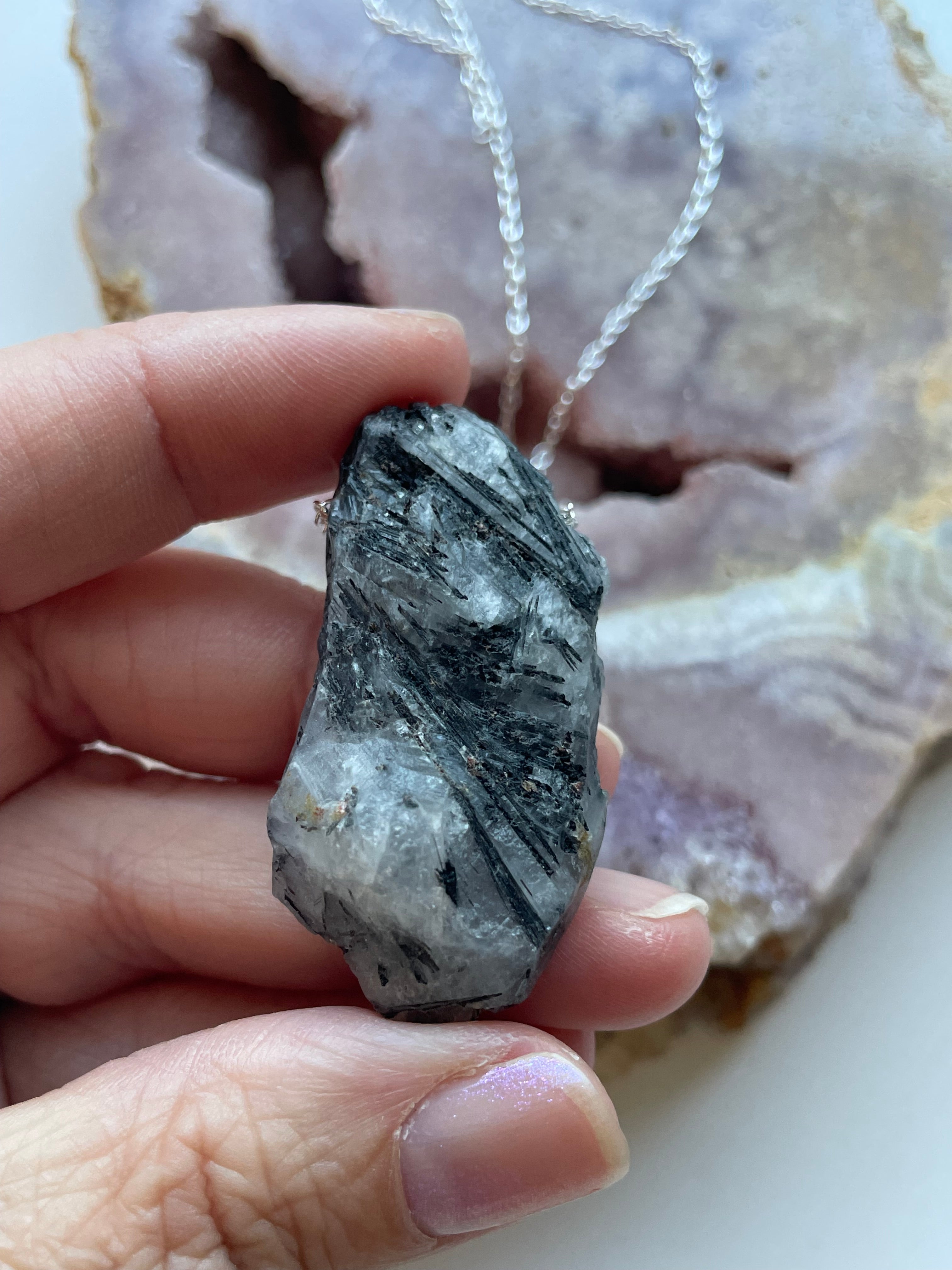 Natural Black Tourmaline Necklace for Women - Chunky Gemstone Pendant for Protection & Healing - Perfect for Spiritual Healing, Energy Cleansing & Fashion Jewelry