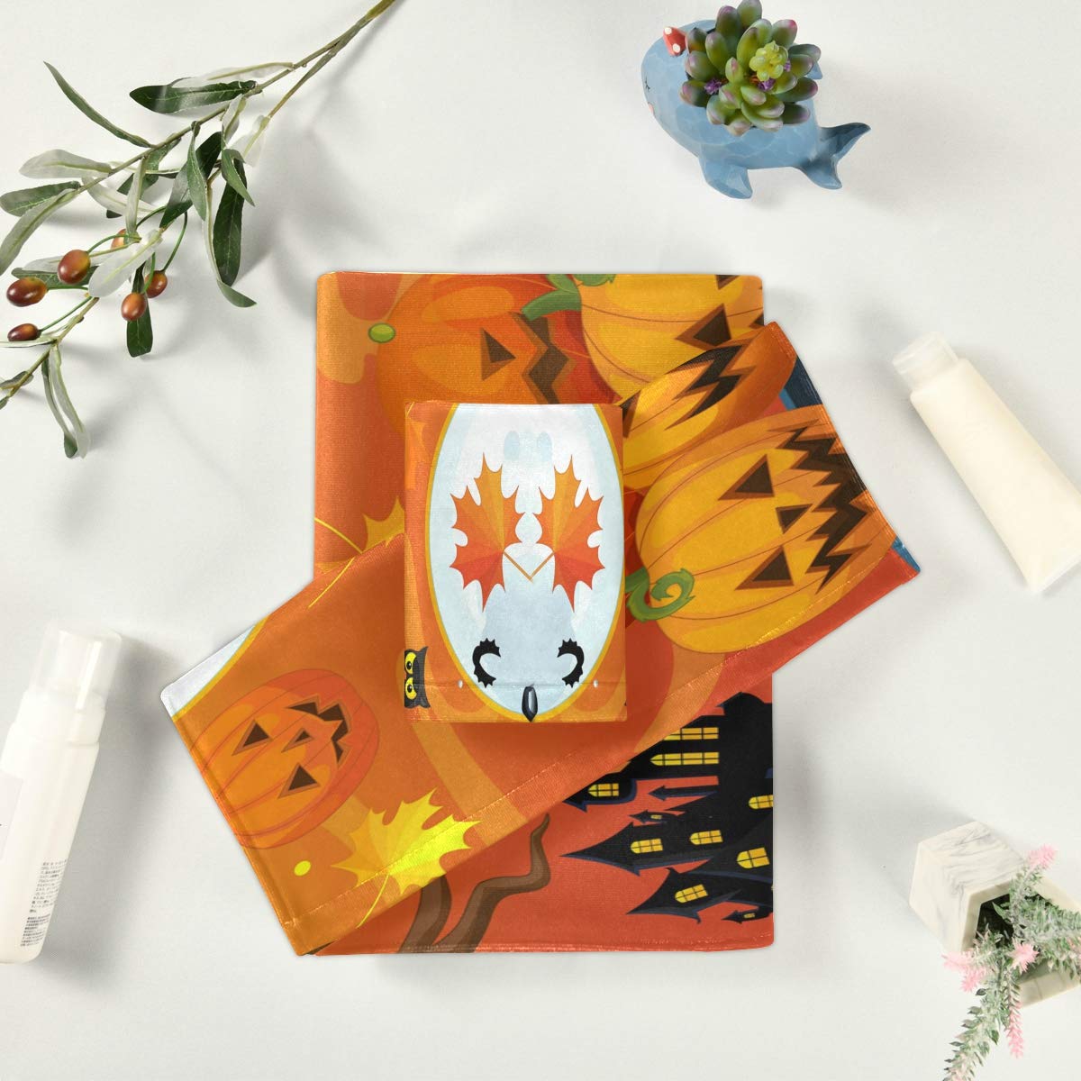 Halloween Pumpkin Leaf Owl Print Bathroom Towel Set - 3-Piece Decorative Towel Bundle (Bath Towel, Hand Towel & Washcloth) for Spooky Fall Bathroom Decor & Seasonal Home Styling