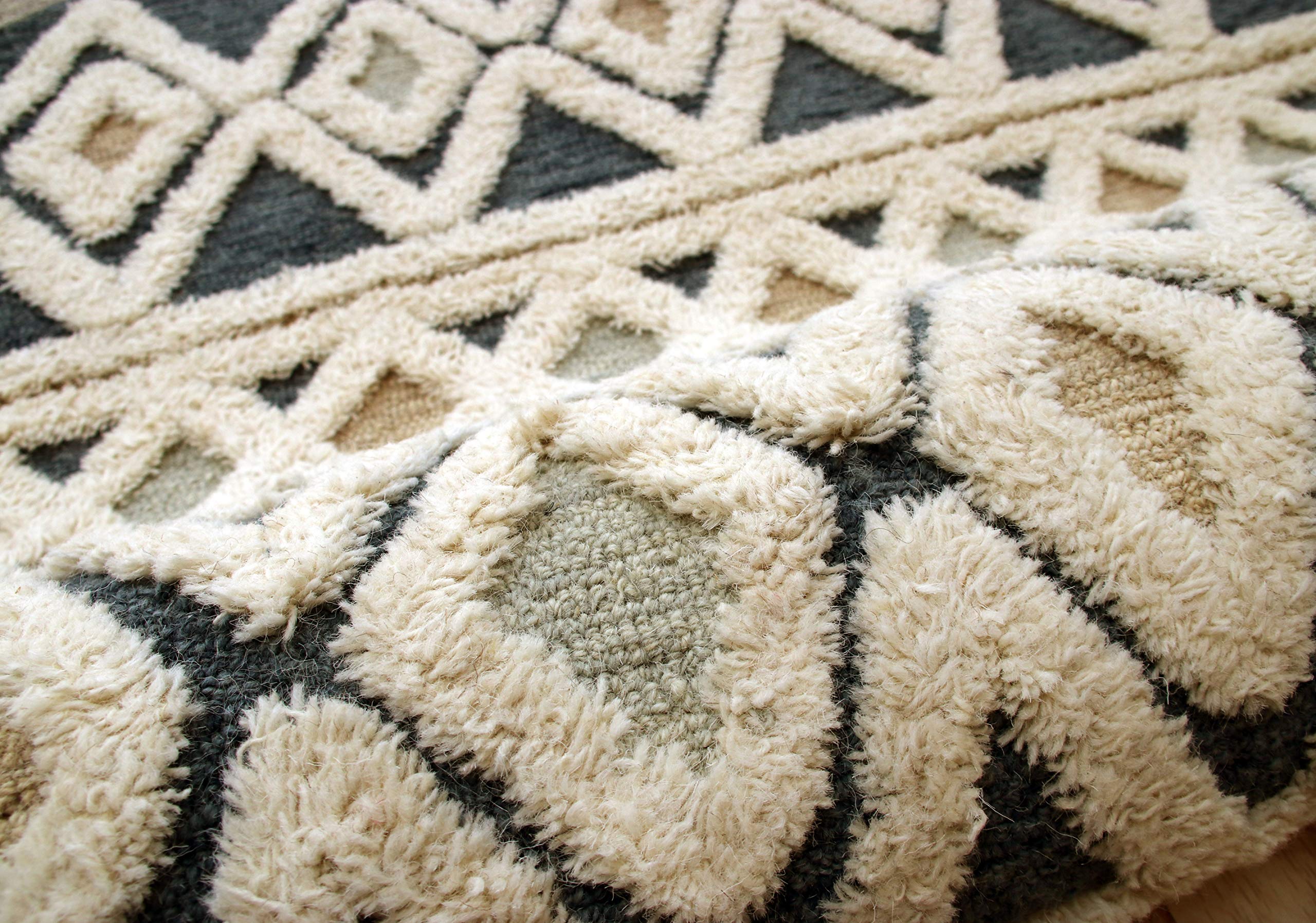 LR Home 6ft Round Indoor Natural Wool Area Rug - Hand Tufted Modern Farmhouse Boho Style for Bedroom, Living Room, Entryway & Playroom | Blue and Cream Home Decor Carpet | Perfect for Cozy Spaces, Nursery & Home Office