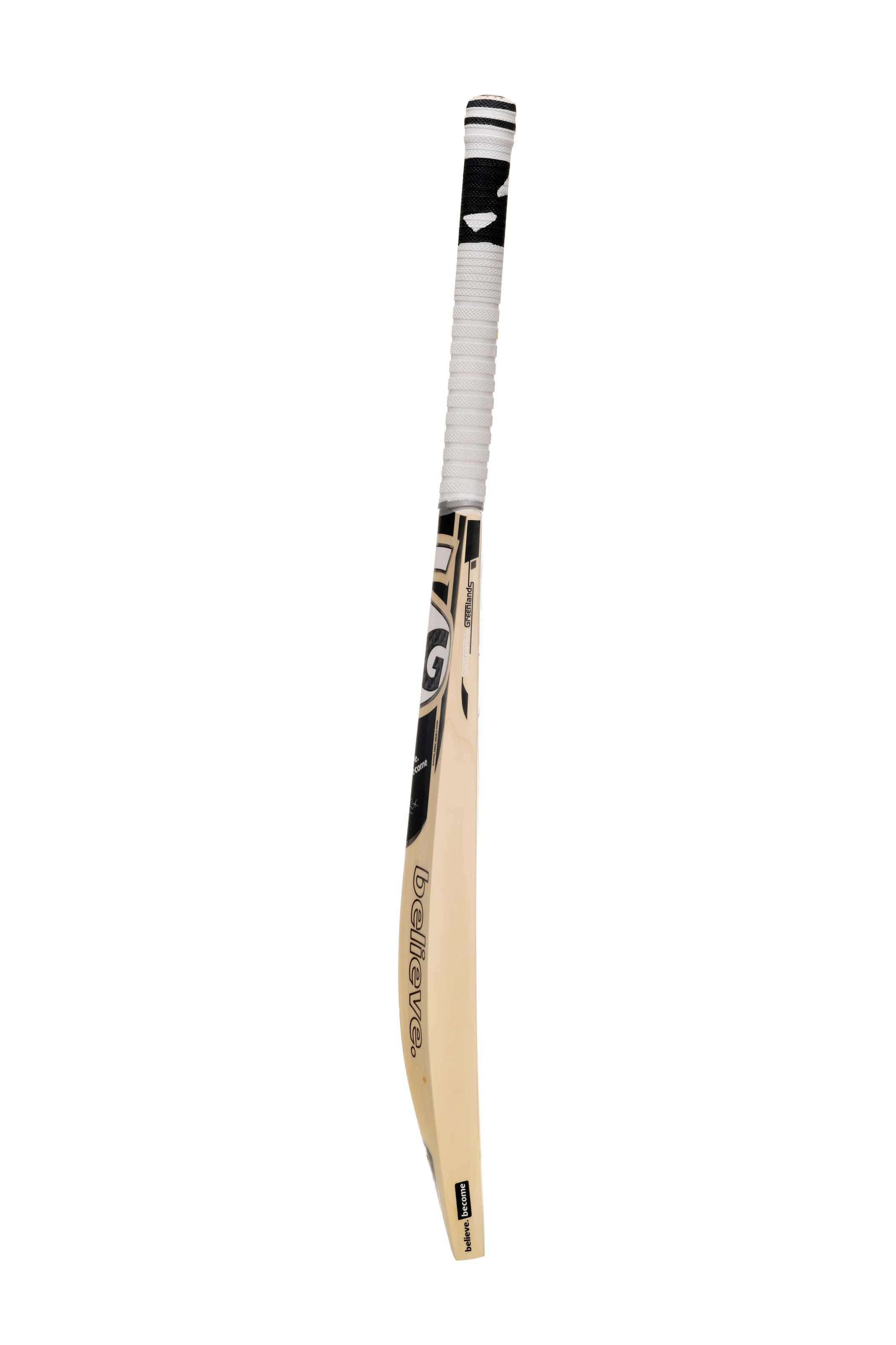 SG Roar Ultimate Senior Cricket Bat - Premium English Willow, Lightweight & Durable - Perfect for Professional Matches & Training Sessions