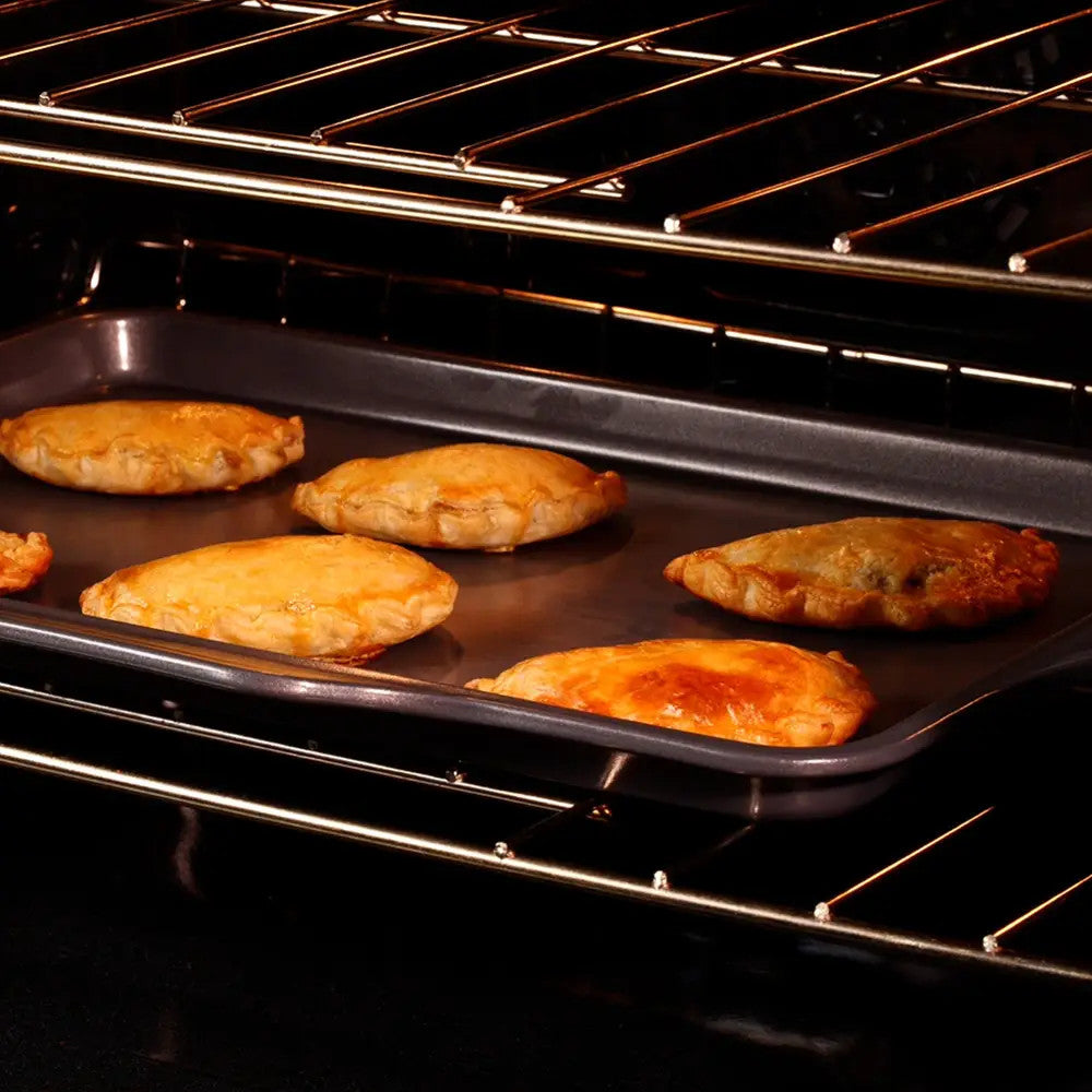 ALL CLAD J2575S64 Professional Nonstick Bakeware Set - 5-Piece Baking Kit for Cakes, Cookies & Bread | Perfect for Home Bakers & Holiday Baking