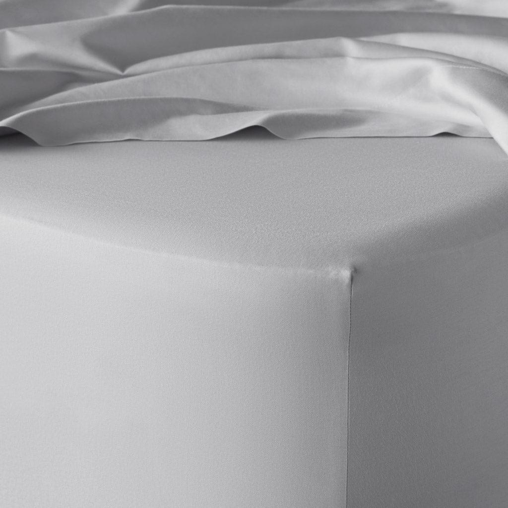 Organic Resort Cotton Fitted Sheet - Soft & Breathable Luxury Bedding for Hotels & Home - Perfect for Master Bedroom, Guest Room & Vacation Homes