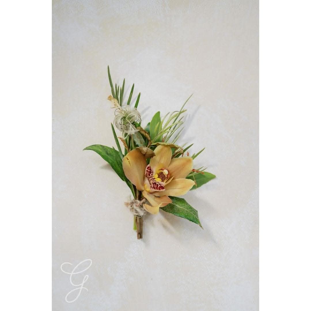Elegant Earthy A la Carte Boutonniere - Perfect for Weddings, Prom & Formal Events | Handcrafted Floral Lapel Pin for Men