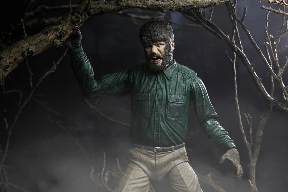 Universal Monsters Ultimate The Wolf Man Action Figure - Classic Horror Collectible for Fans, Halloween Decor, Movie Night Props