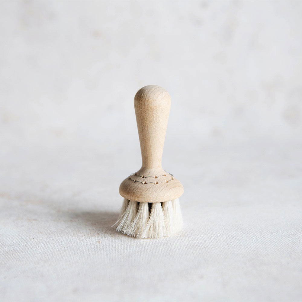Best Dry Face Brush for Exfoliation & Glowing Skin - Natural Bristle Facial Cleansing Brush for Deep Pore Cleansing & Makeup Removal - Perfect for Daily Skincare Routine & Spa-Like Experience at Home