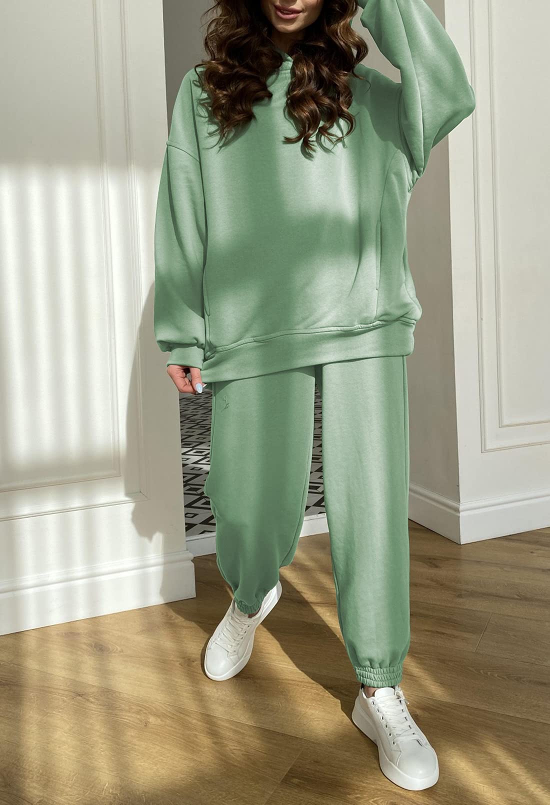 Fixmatti Women's 2-Piece Hoodie and Jogger Set - Long Sleeve Sweatshirt & Tracksuit Pants for Casual Wear, Lounge, Workout & Street Style Outfits