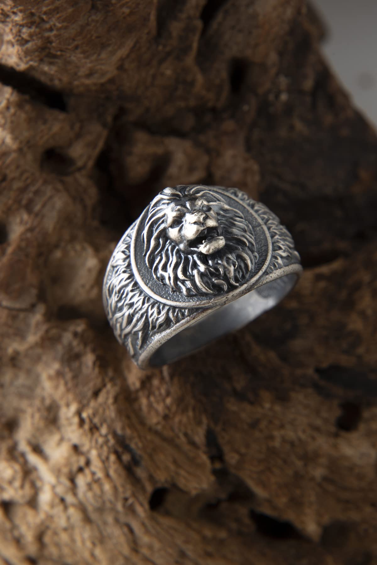 Silver Lion Head Ring for Men - Sterling Silver Rhodium Plated Lion Jewelry - Zodiac Leo Sign Ring - Angry Lion Design (Size 8.5) - Perfect Gift for Him, Birthday & Anniversary Present - Ideal for Everyday Wear, Special Occasions & Leo Zodiac Lovers