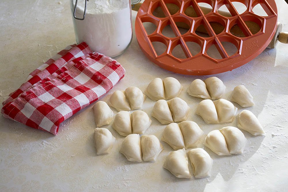 1 X Hunky Bill Little Pierogi Maker - Durable Handheld Dumpling Maker for Homemade Pierogies, Dumplings & Pastries - Perfect for Family Cooking, Parties & Polish Cuisine Lovers