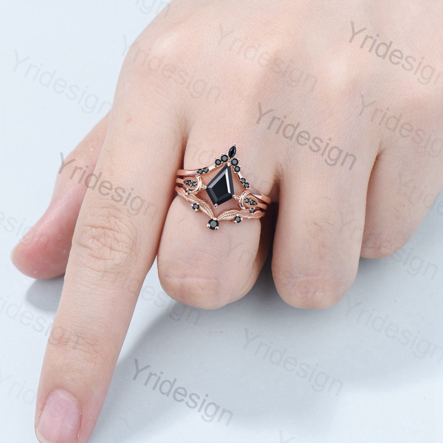 Natural Black Onyx Engagement Ring Set - Art Deco Kite Cut Black Gemstone Moon Wedding Ring - Vintage Anniversary Gift for Women - Bridal Jewelry Set for Weddings, Proposals & Special Occasions