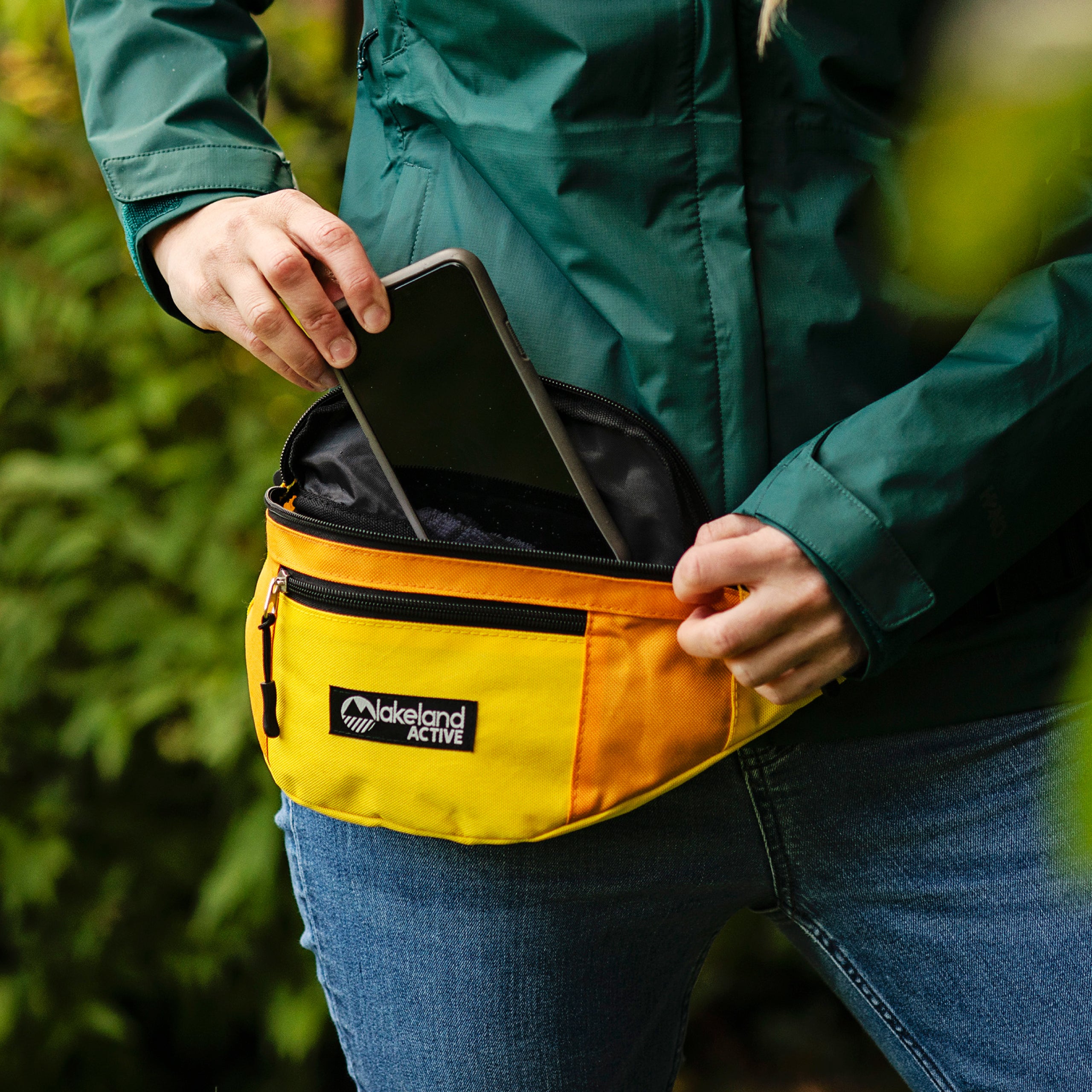 Mossband Lightweight 1.5L Bum Bag Waist Pack - Perfect for Travel, Hiking, Running & Outdoor Activities