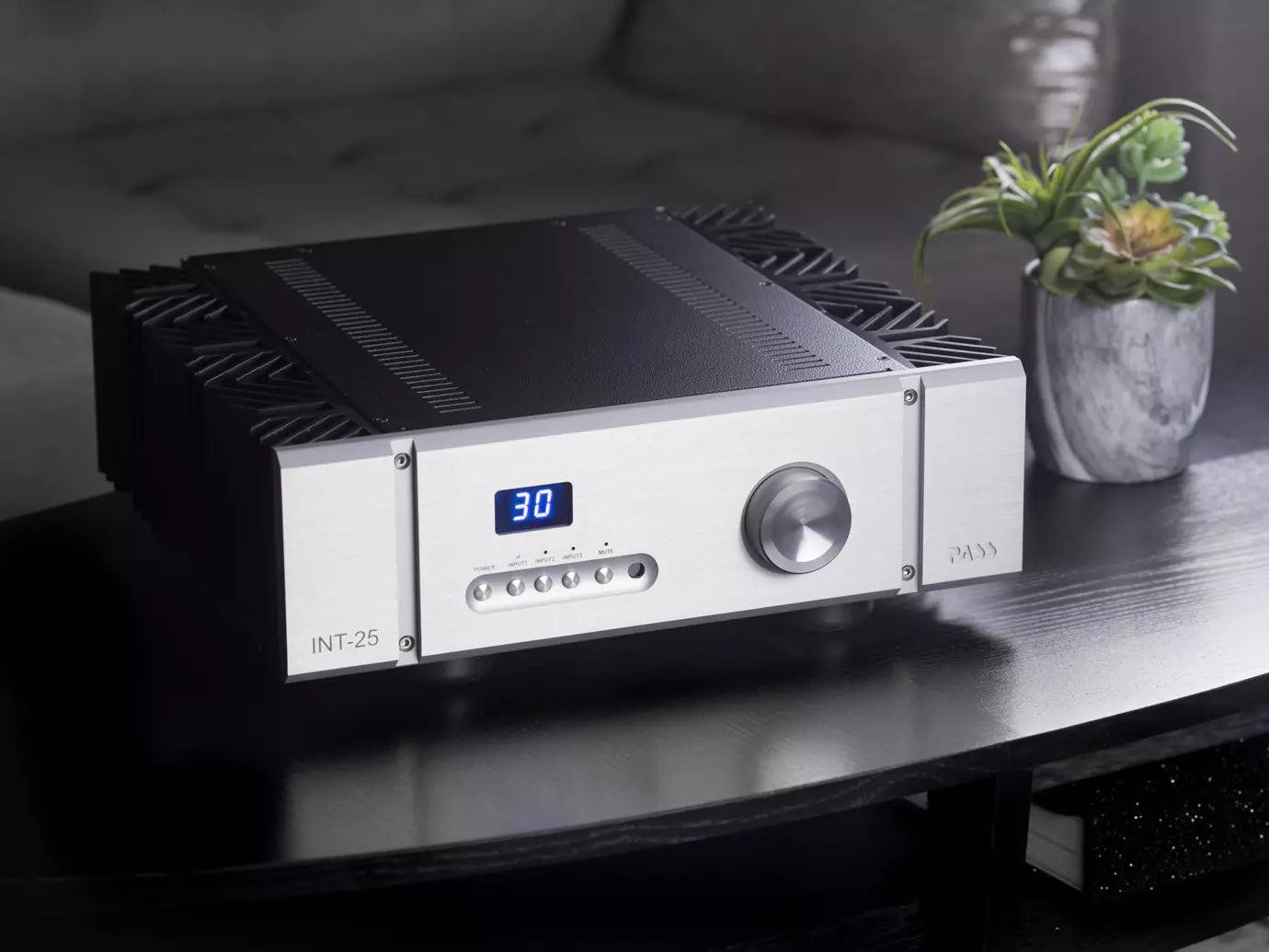 PASS Labs INT-25 High-End Integrated Stereo Amplifier - Perfect for Home Audio & Hi-Fi Systems