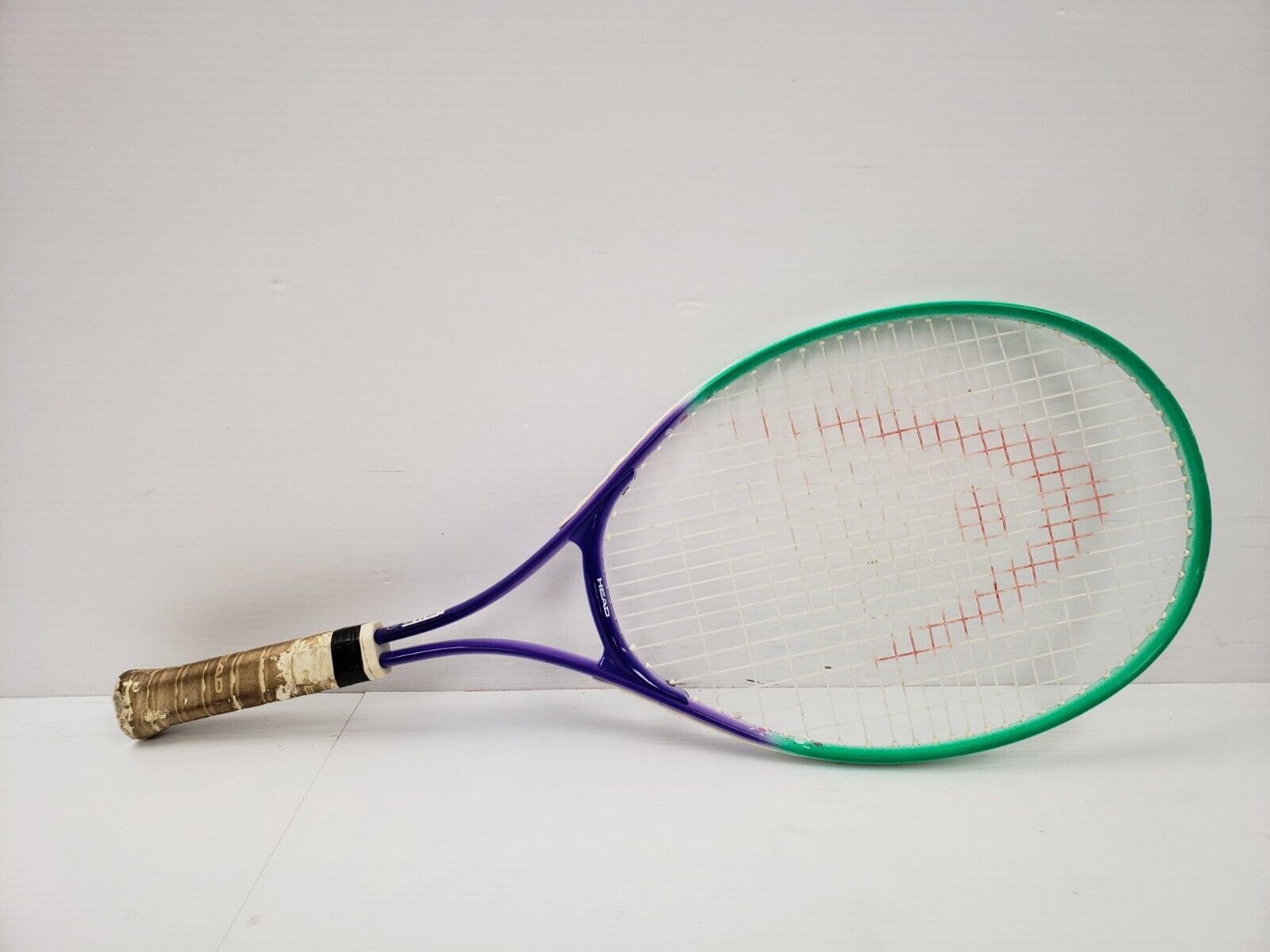 Head Evolution 5 Tennis Racket - Lightweight Performance Racquet for Adults & Juniors | Perfect for Competitive Play & Training Sessions