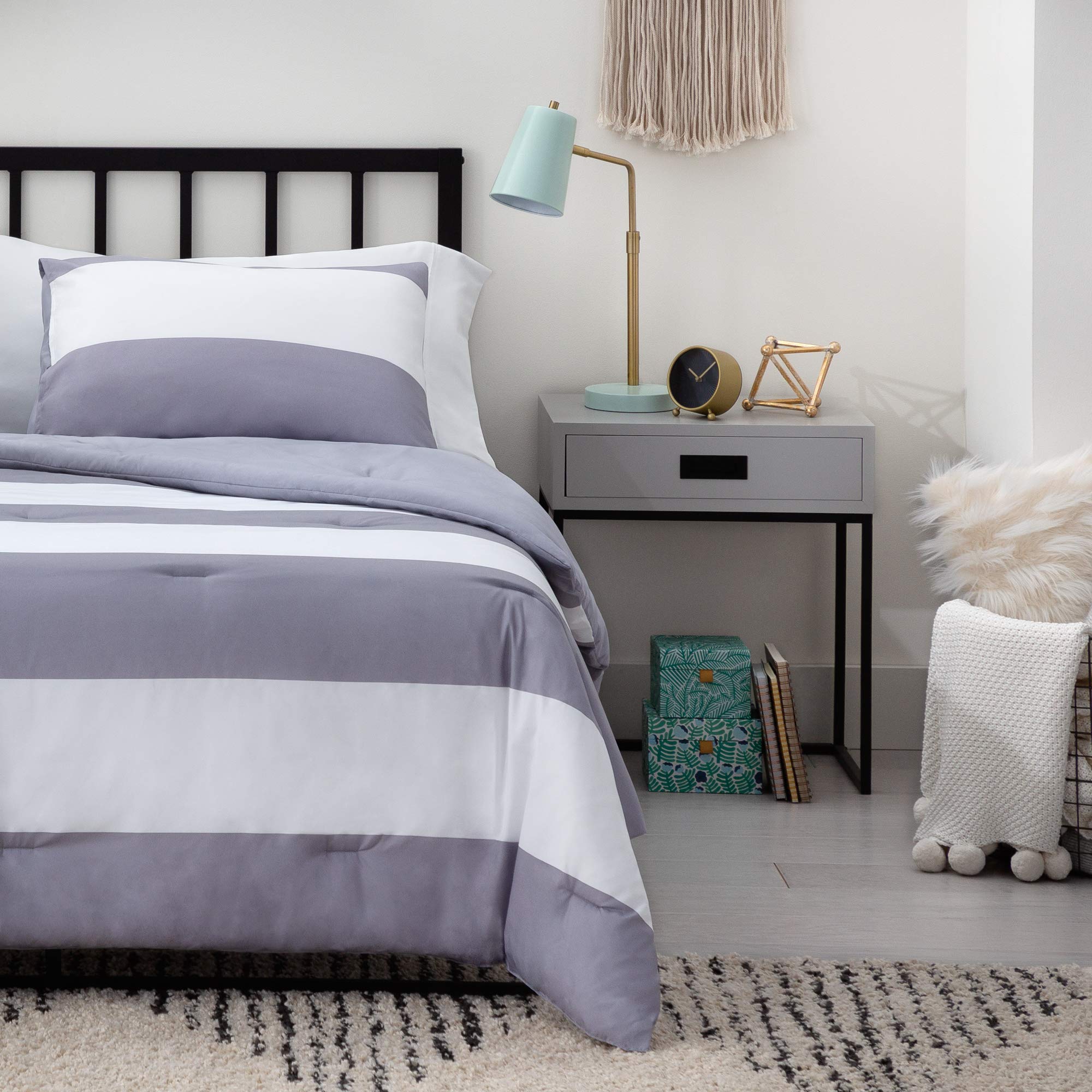 LINENSPA All Season Hypoallergenic Down Alternative Microfiber Comforter - Twin Size, Gray & White - Soft & Breathable Bedding for Allergy Relief, Perfect for Kids Rooms, Guest Beds & Dorm Rooms