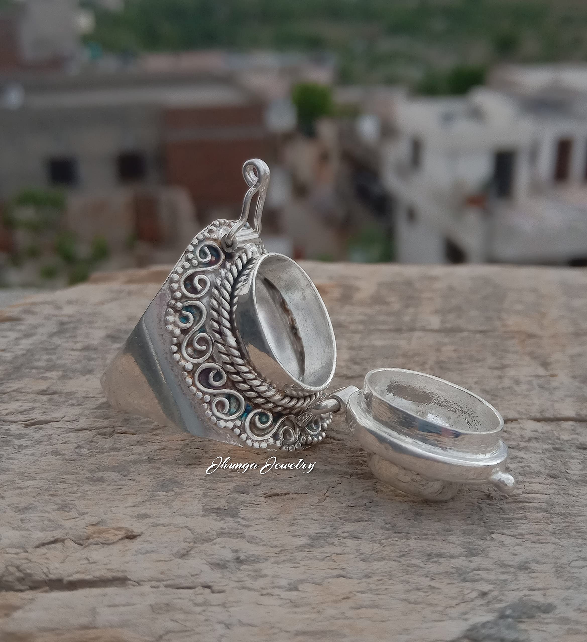 925 Sterling Silver Oval Citrine Poison Locket Box Ring - Gothic Jewelry for Women - Elegant Prayer & Pill Box Ring - Moonstone Gemstone (Size 4) - Perfect for Halloween, Cosplay & Gothic Fashion