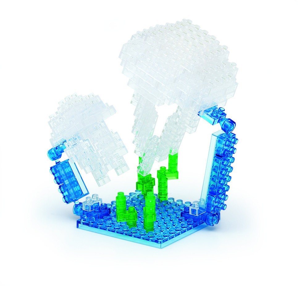 Nanoblock Moon Jellyfish Building Kit - NBC 087 - Miniature Model for Home Decoration, Office Display & STEM Education