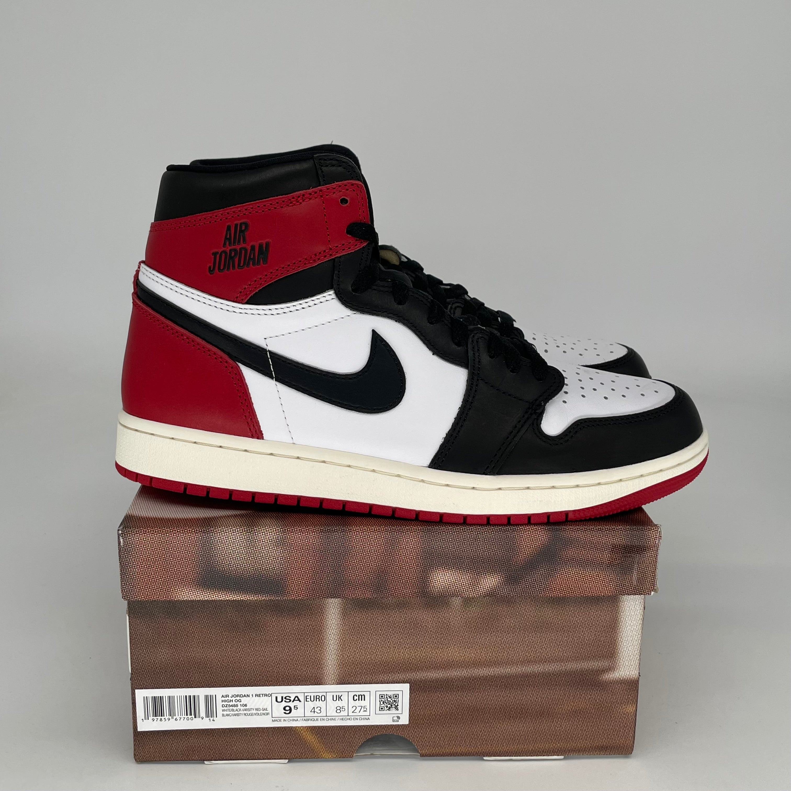 AIR JORDAN 1 Black Toe Reimagined Sneakers - Men's Size 9.5 (DZ5485-106) - Retro Basketball Shoes for Streetwear & Casual Outfits