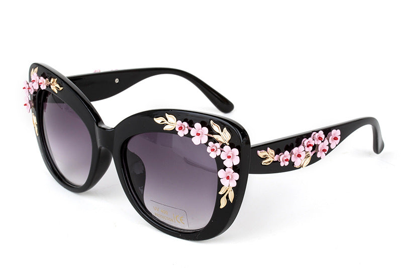 Stylish Women's Flower Sunglasses - UV Protection & Fashionable Design for Outdoor Activities & Beach Vacations