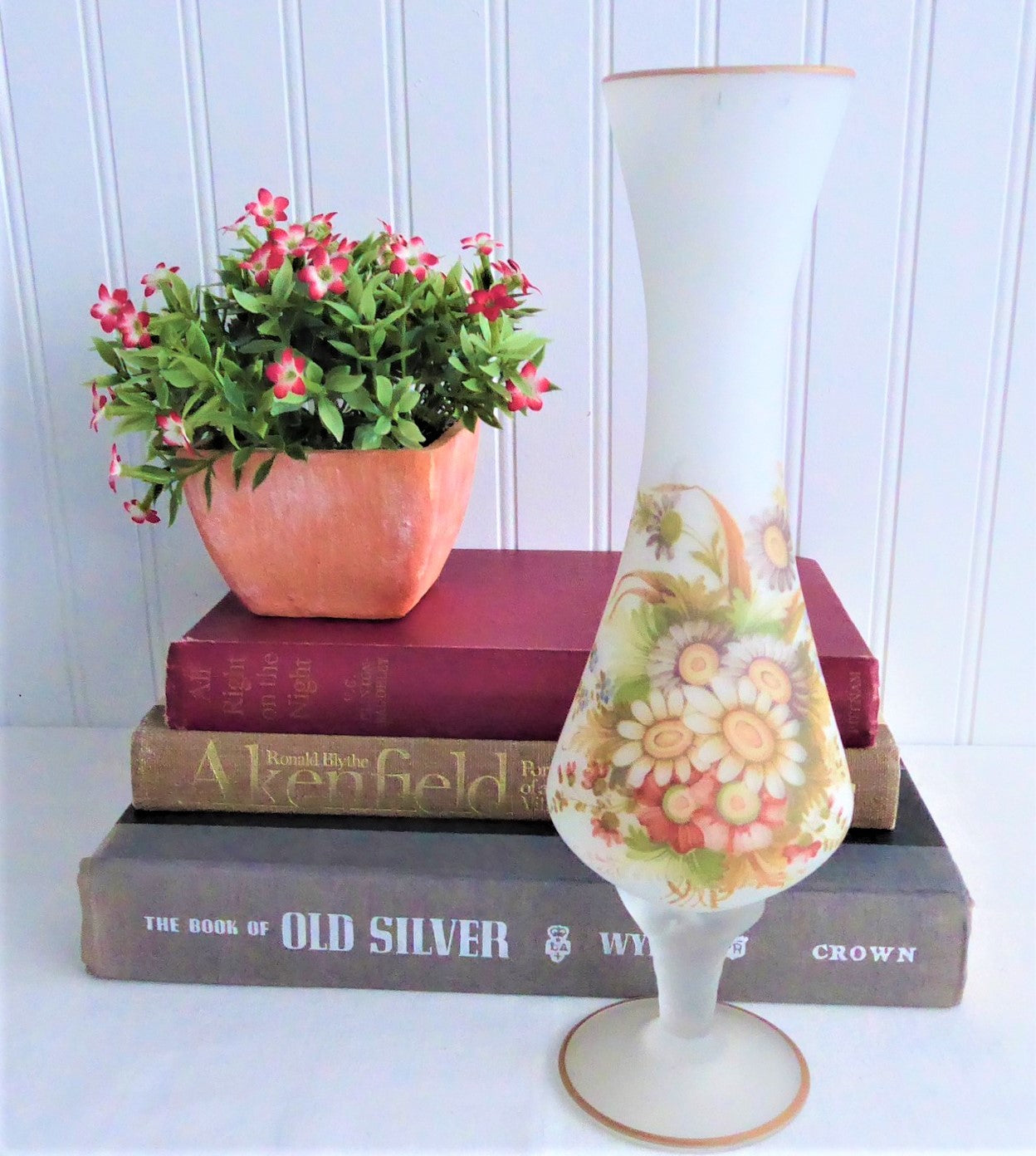 Vintage 1960s Frosted Art Glass Vase with Autumn Floral Swirl Design - Retro Home Decor for Living Room, Dining Table & Wedding Centerpiece