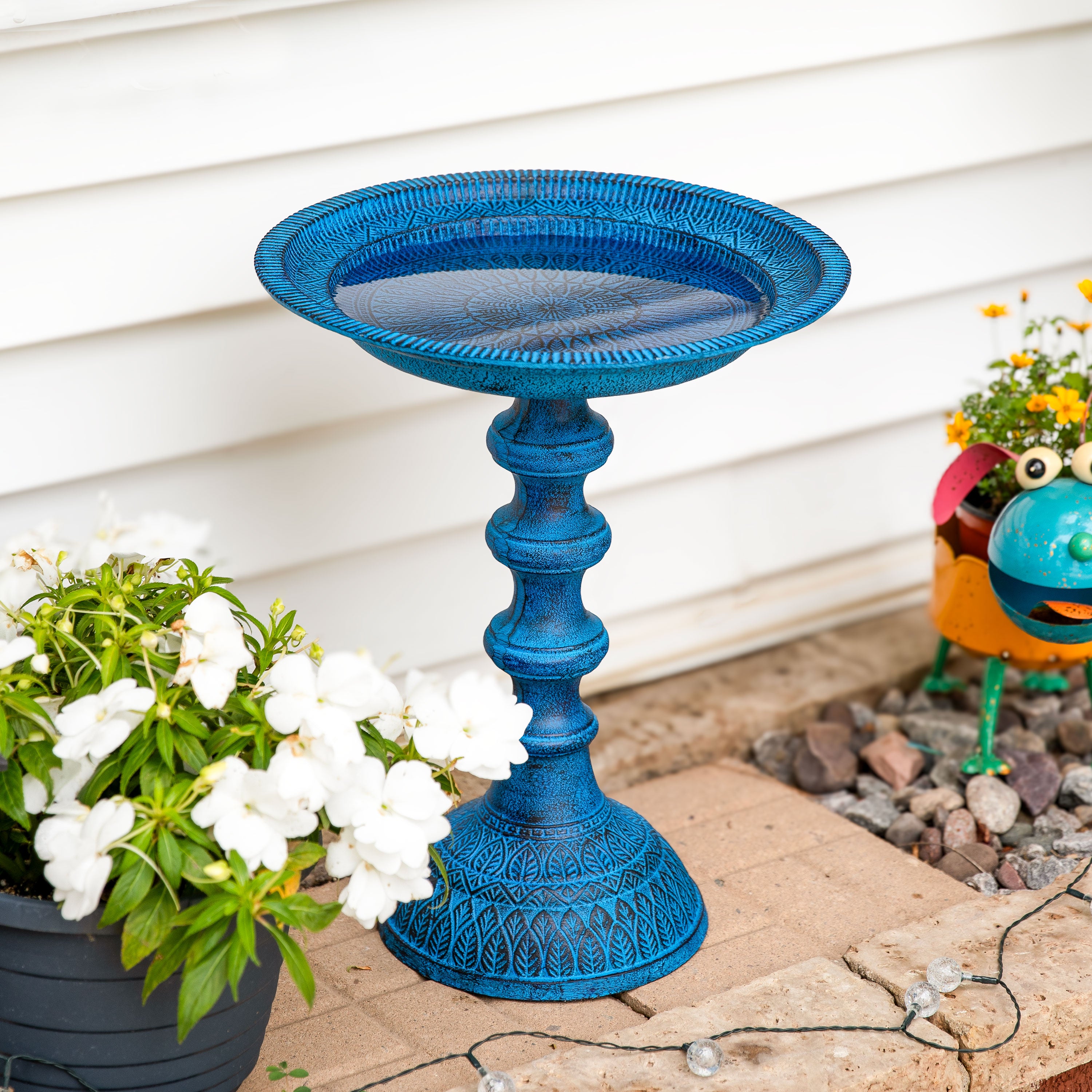 Sunnydaze Decorative 18 Inch Metal Bird Bath for Garden, Patio, and Backyard - Attracts Birds and Enhances Outdoor Decor
