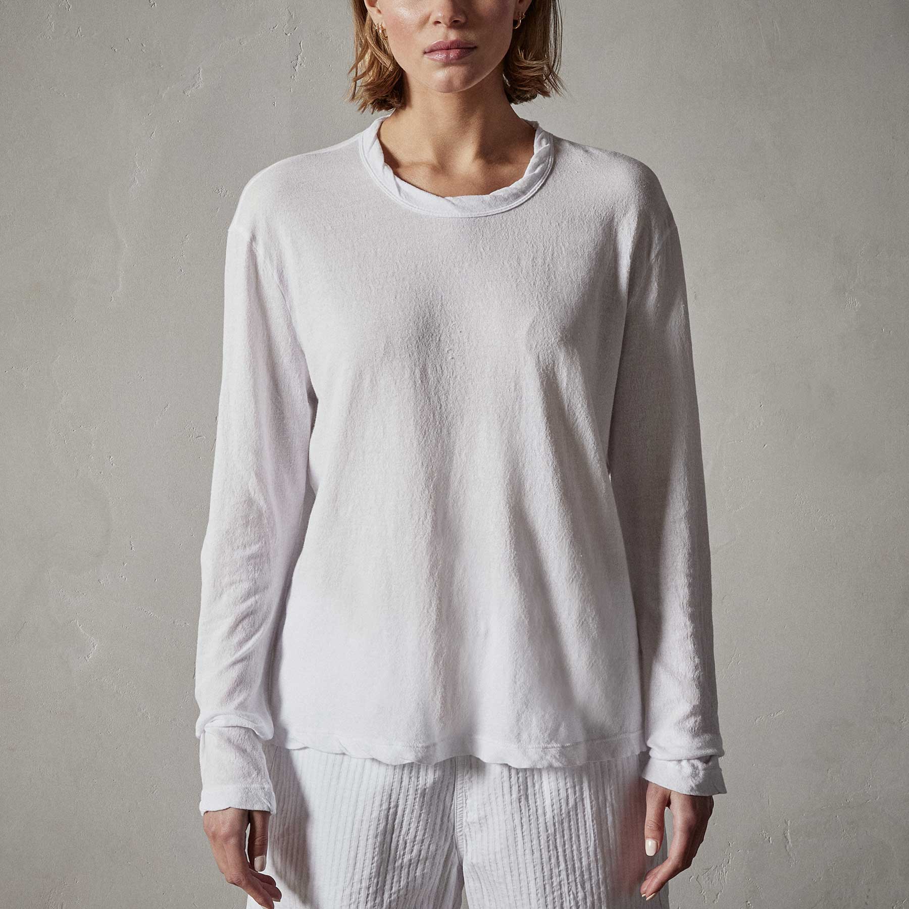 Oversized Long Sleeve Crew Neck T-Shirt - Soft Crepe Jersey Fabric - Comfortable Loose Fit - Women's Casual Top (White) | Perfect for Everyday Wear, Layering & Relaxing at Home