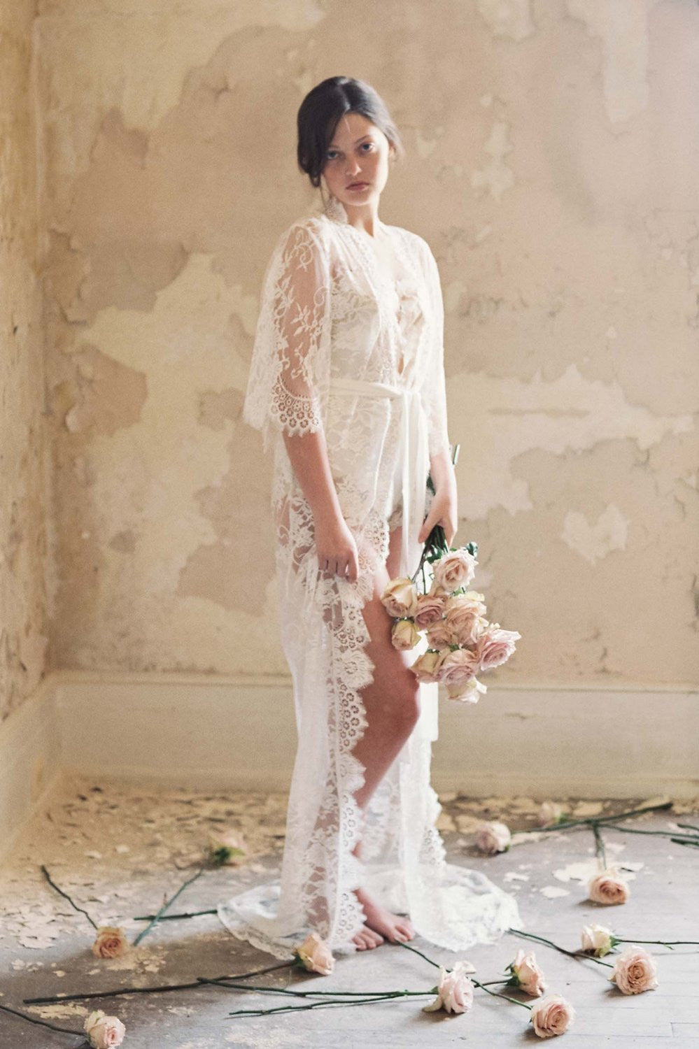 Elegant Swan Queen Lace Robe - Long Kimono Sleeve Dressing Gown for Women | Perfect for Bridal Shower, Wedding Night & Boudoir Photography