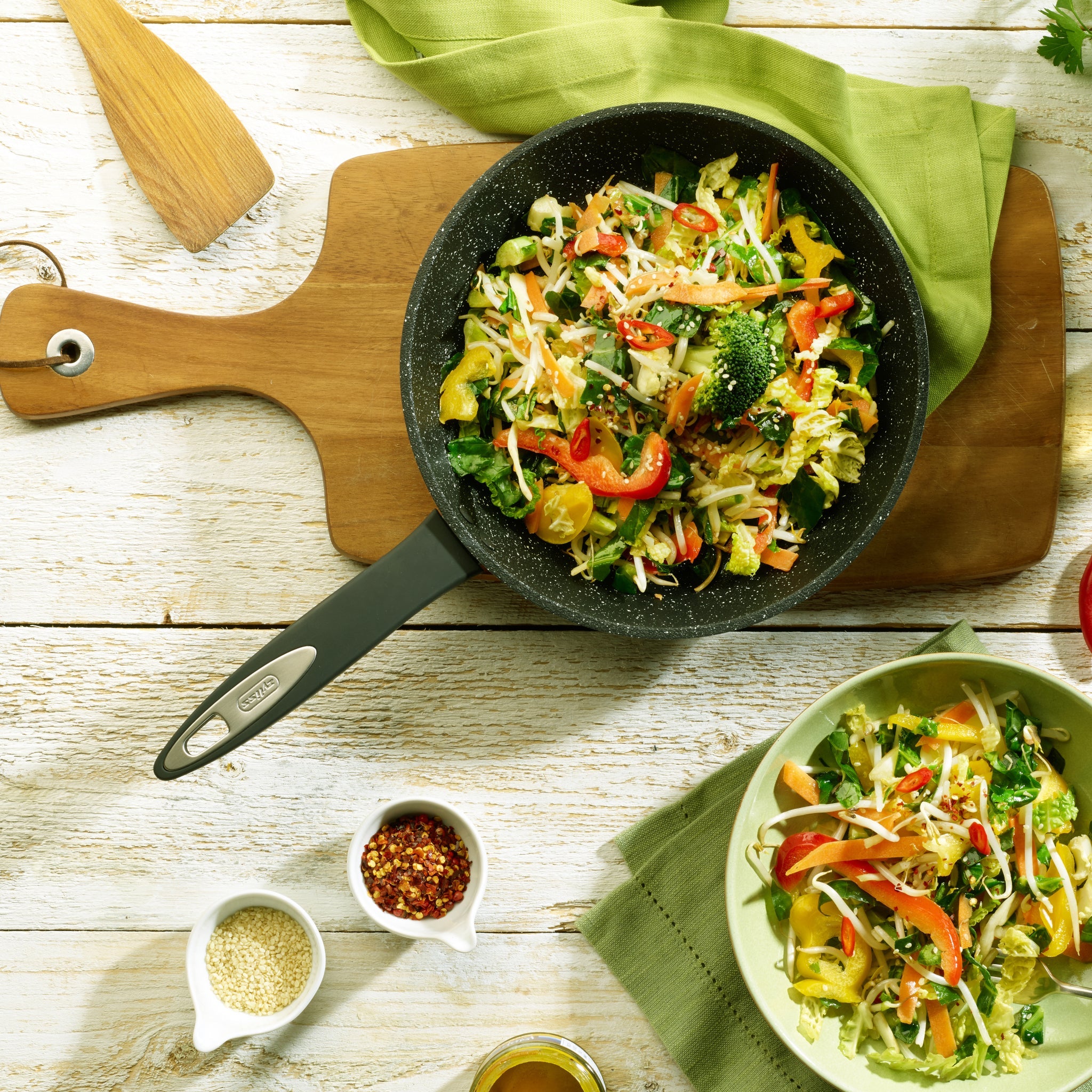 Ultimate Non Stick Frying Pan - 12 Inch Skillet with Ceramic Coating, Oven Safe & Dishwasher Safe - Perfect for Eggs, Pancakes & Stir Fry Cooking