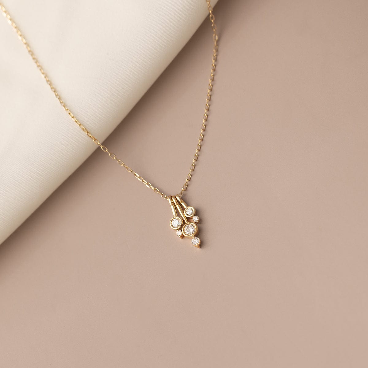 Diamond Droplet Necklace - Elegant 14K Gold Pendant for Women | Perfect for Weddings, Anniversaries & Special Occasions