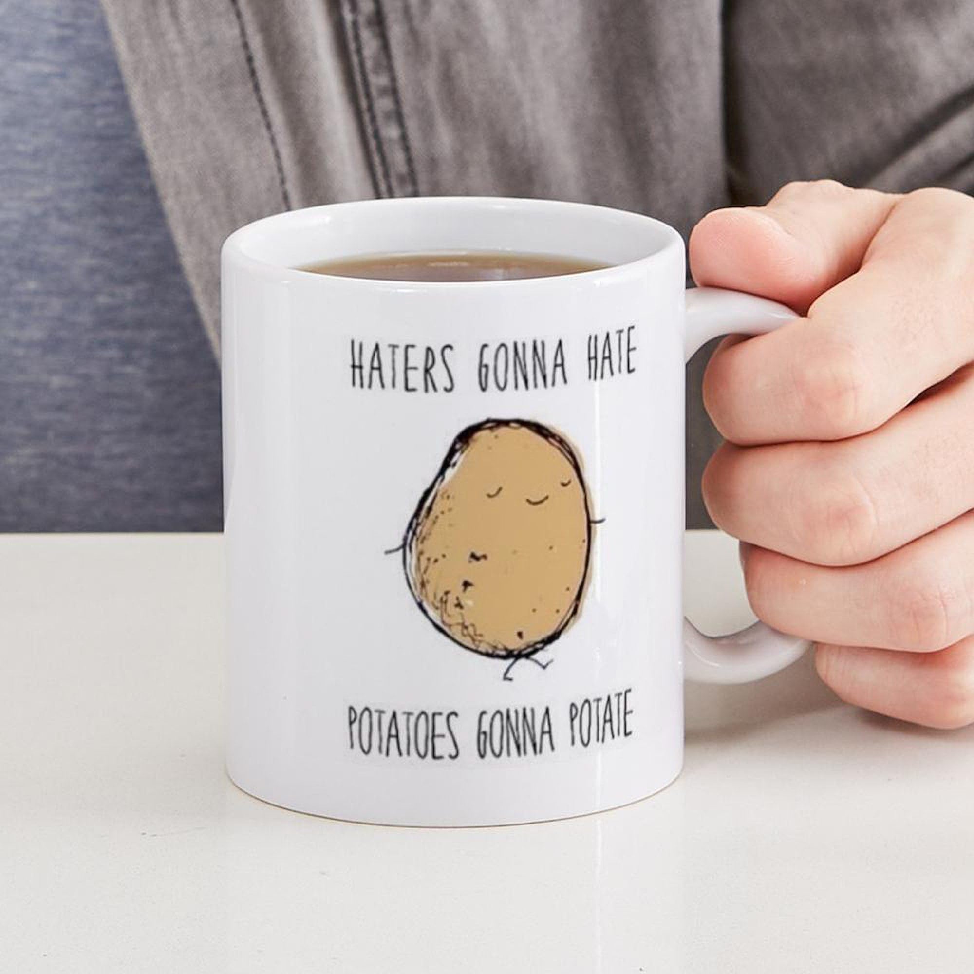 Haters Gonna Hate Potatoes Gonna Potate 11 oz Ceramic Coffee Mug - Funny Novelty Tea Cup for Office, Home & Gifts (325ml)