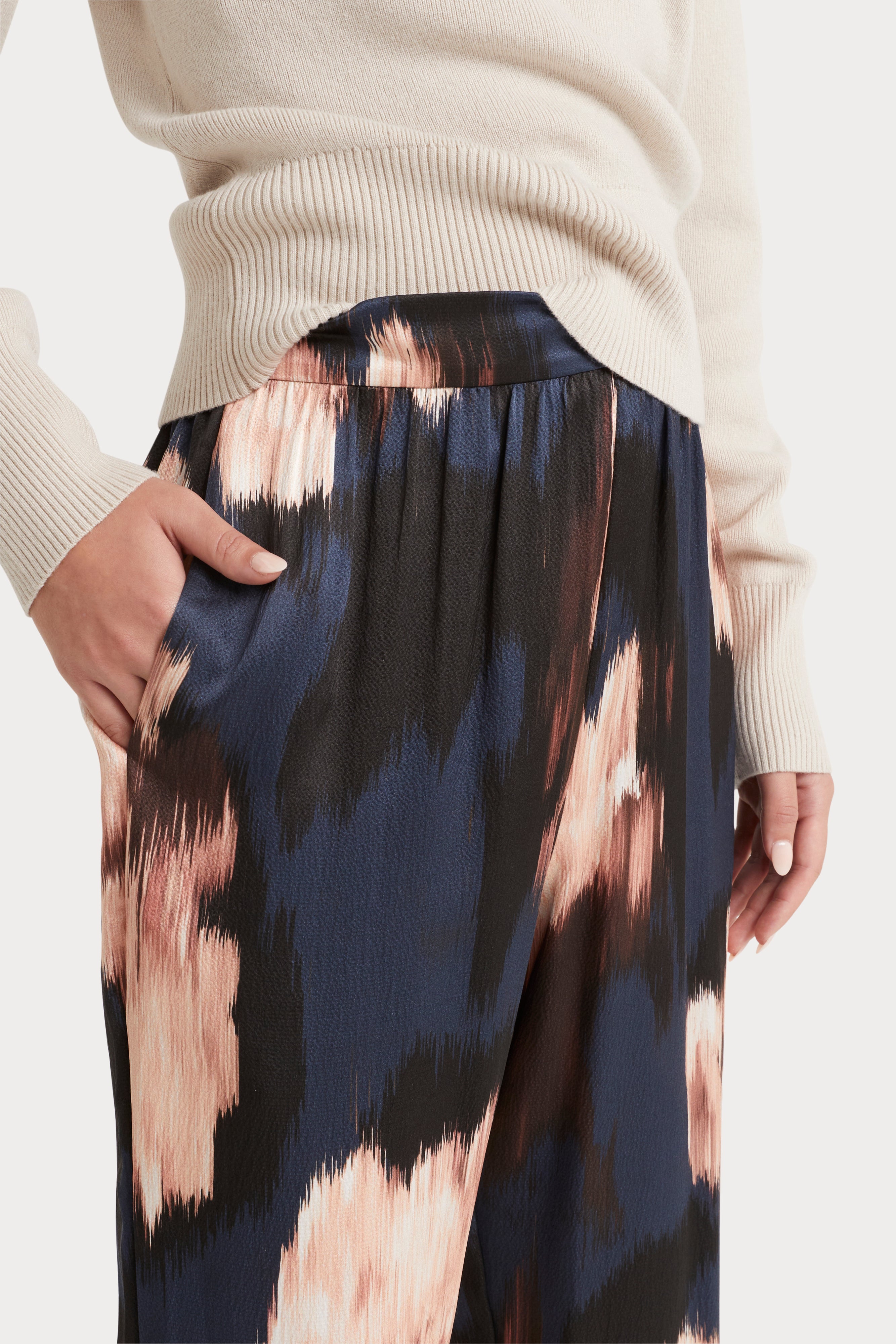 Husk Dreamer Printed Pants - Stylish & Comfortable Casual Wear for Women - Perfect for Everyday Outfits, Lounge Wear & Travel