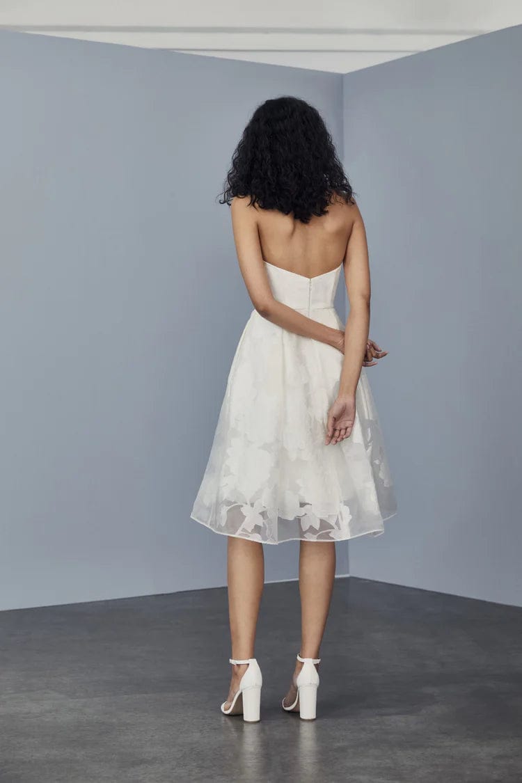 Amsale LW166 Wedding Dress Size 6 - Elegant Bridal Gown for Church Ceremony & Reception