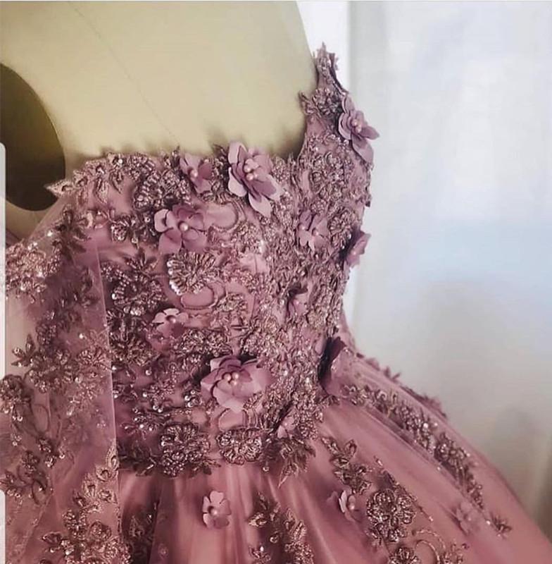 Elegant Off Shoulder Lace Embroidery Long Sleeve Prom Dress for Women - Perfect for Homecoming, Formal Dances & Special Occasions