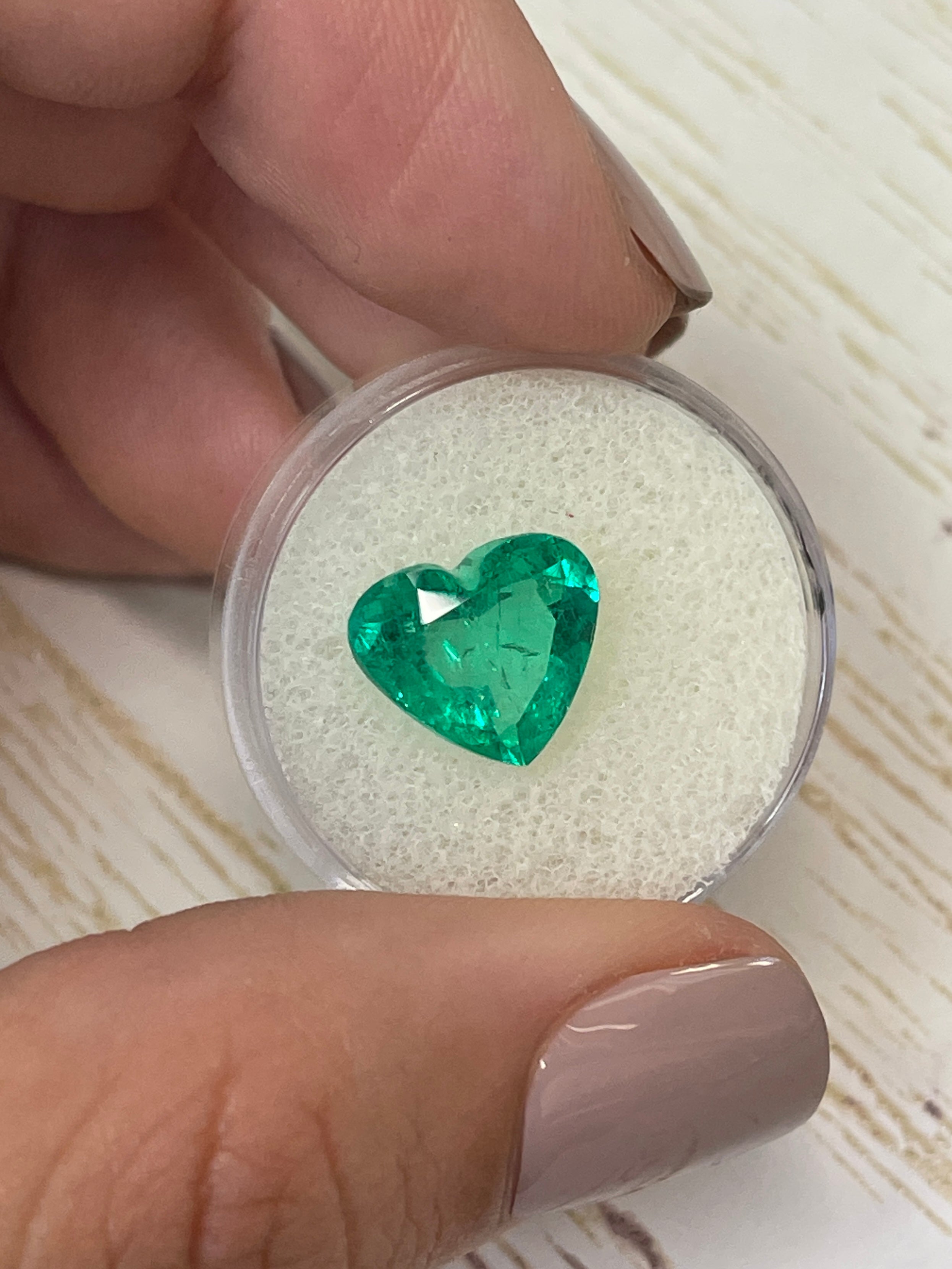 4.12 Carat Muzo Green Natural Loose Colombian Emerald Heart Cut Gemstone - Minor Oil Treatment | Perfect for Engagement Rings, Pendants & Fine Jewelry Making