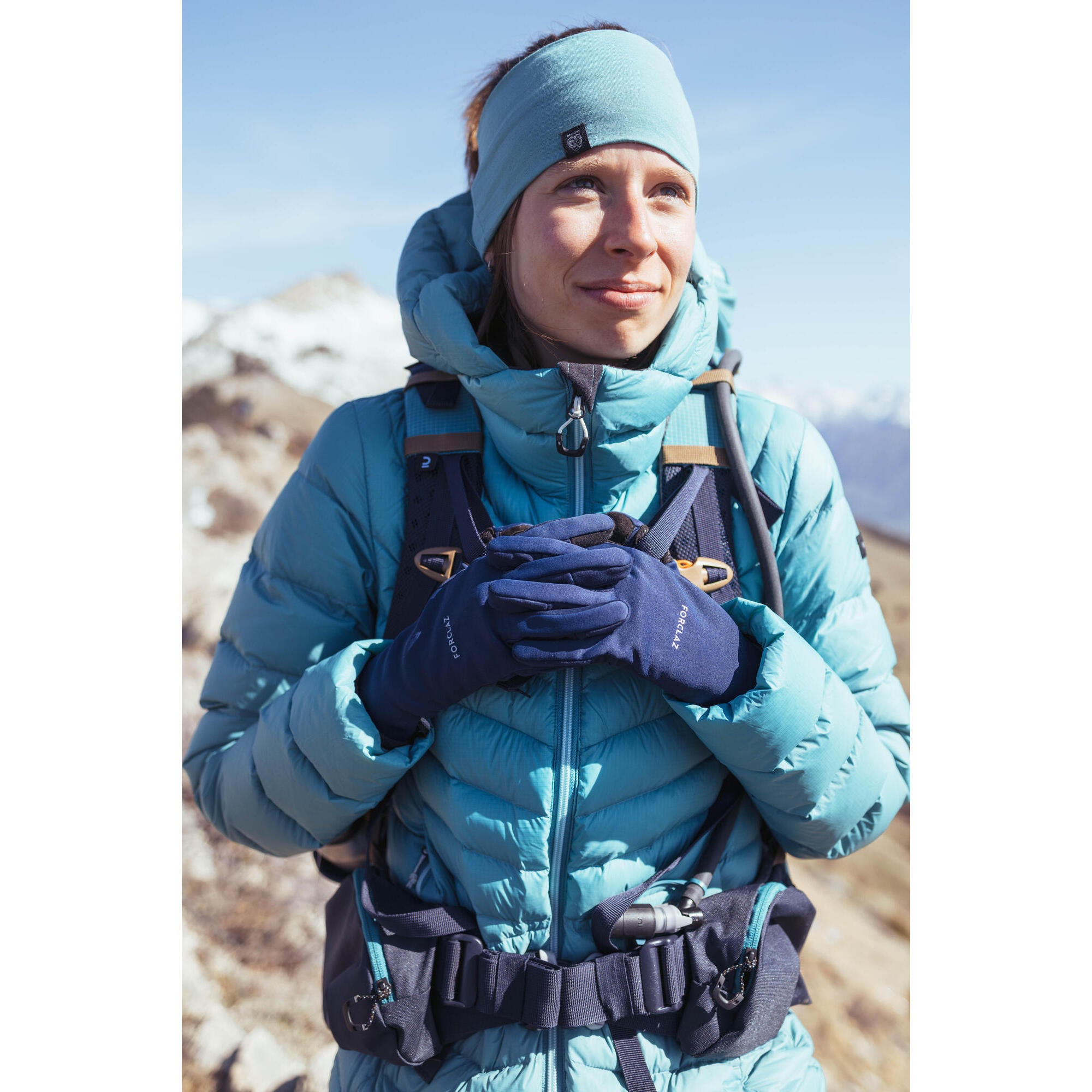 Forclaz MT500 Touchscreen Backpacking Gloves for Adults - Stretchable & Durable for Hiking, Camping & Outdoor Adventures