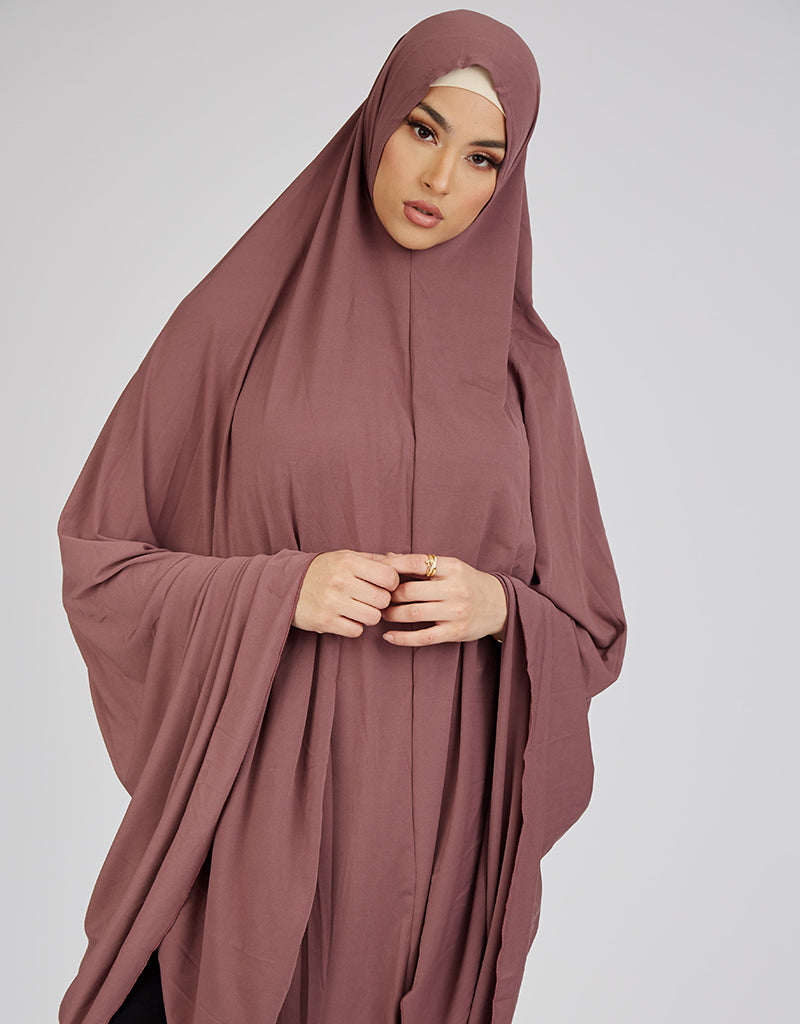Stylish Jilbab in Beautiful Shades of Purple - Perfect for Muslim Women's Prayer, Modest Fashion & Everyday Wear