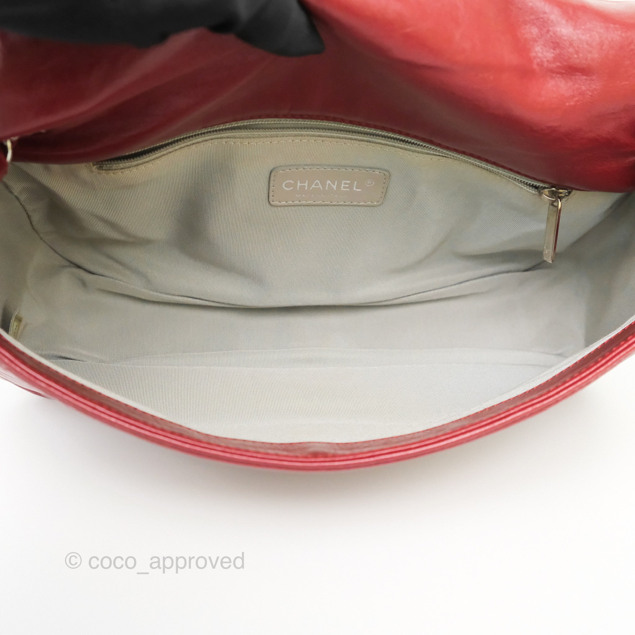 Chanel CC Flap Shoulder Bag in Dark Red Crumpled Leather with Silver Hardware - Luxury Crossbody Bag for Women, Perfect for Date Night & Evening Events