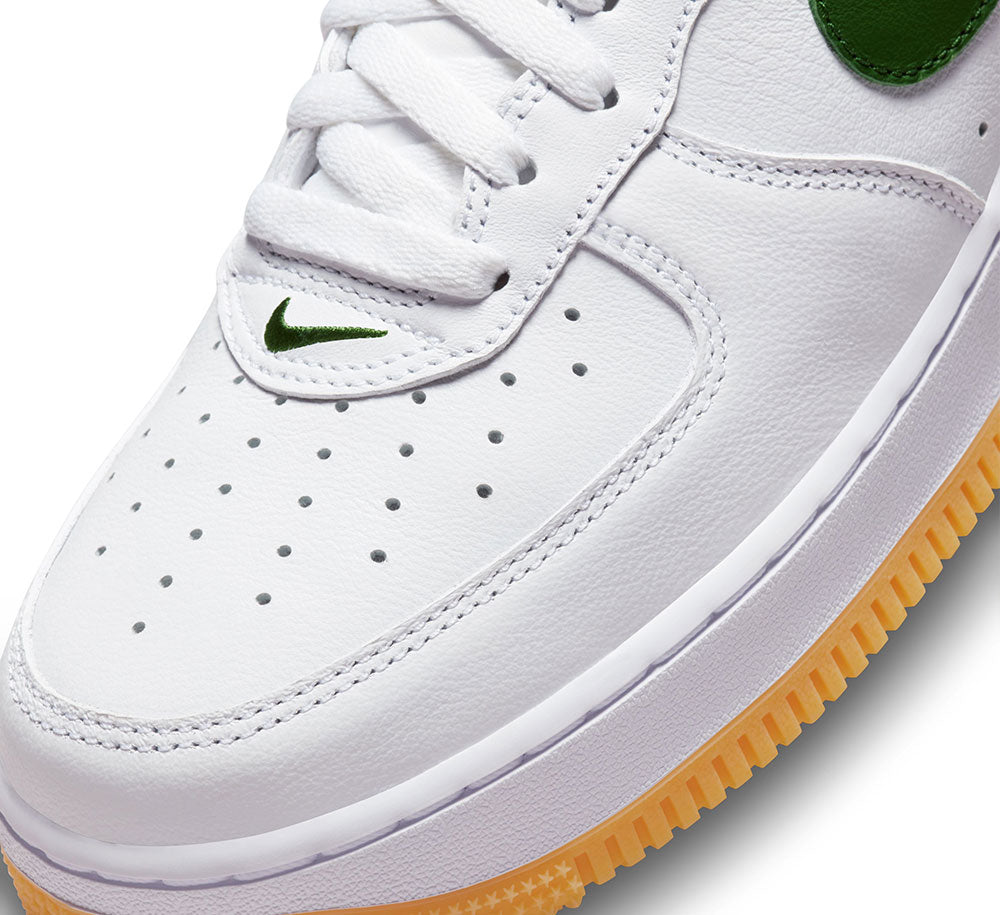 Nike Air Force 1 Low Retro QS Sneakers - Classic White Basketball Shoes for Men & Women - Perfect for Casual Wear, Street Style & Sneaker Collection