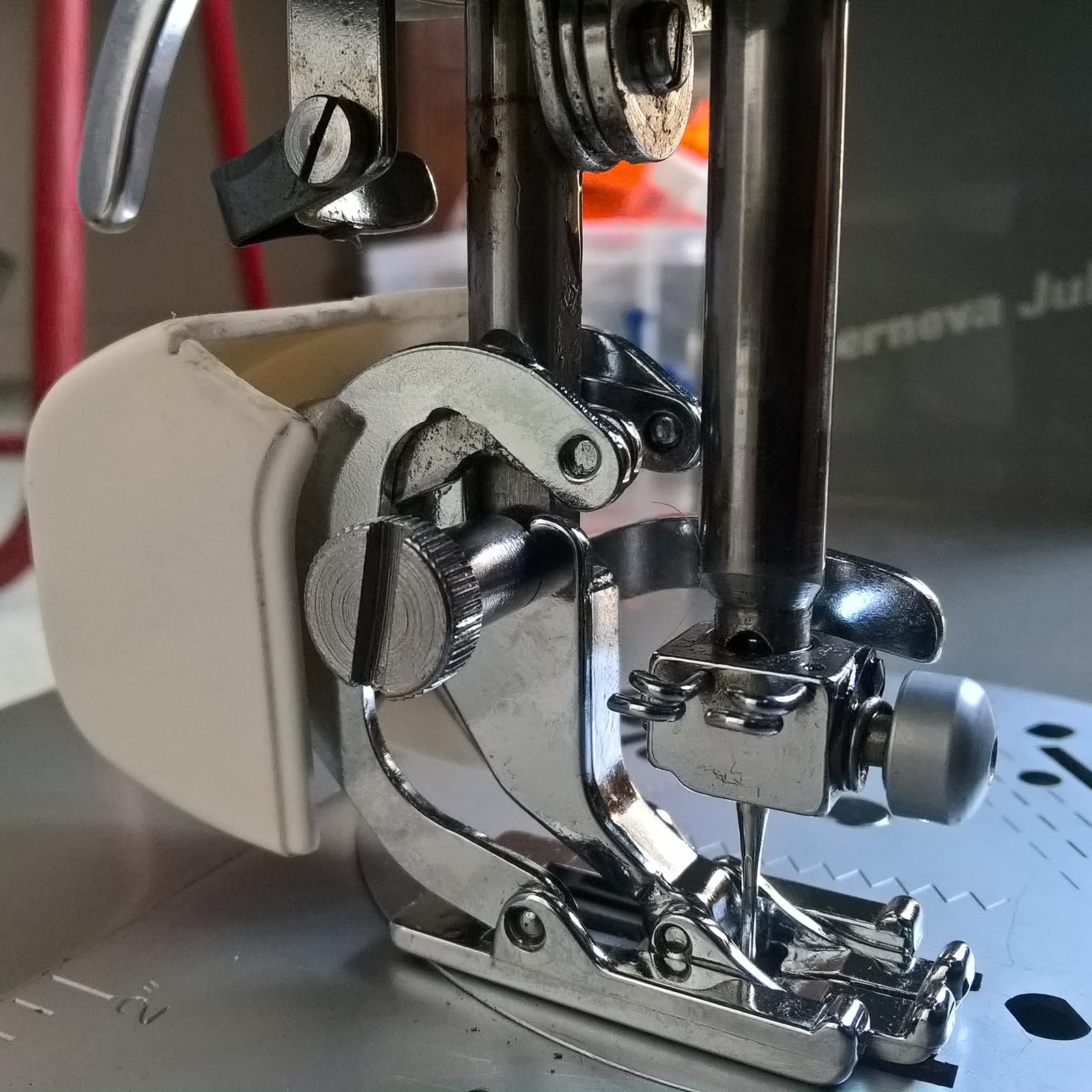 CKPSMS Brand - 1PCS RWA1 Low Shank Plaid Walking Foot No Teeth 7mm for Husqvarna Viking Sewing Machines | Replacement Presser Foot for Quilting, Upholstery & Heavy Fabrics | White Sewing Machine Accessory