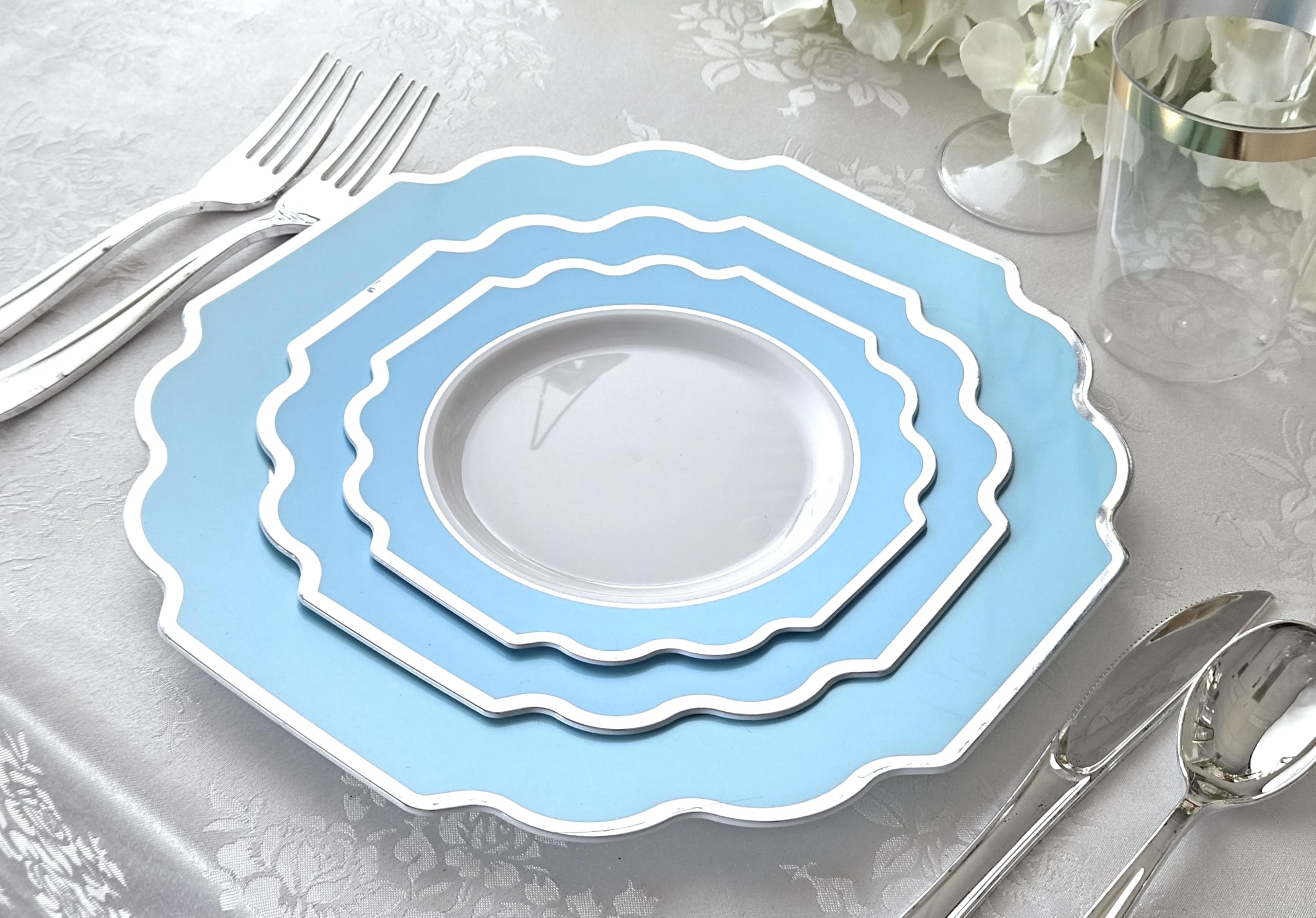 60 Heavyweight Disposable Plastic Plates for Wedding & Party - 10.5'' Dinner Plates in Imperial Aqua & Silver - Elegant Tableware for Special Occasions, Catering & Events
