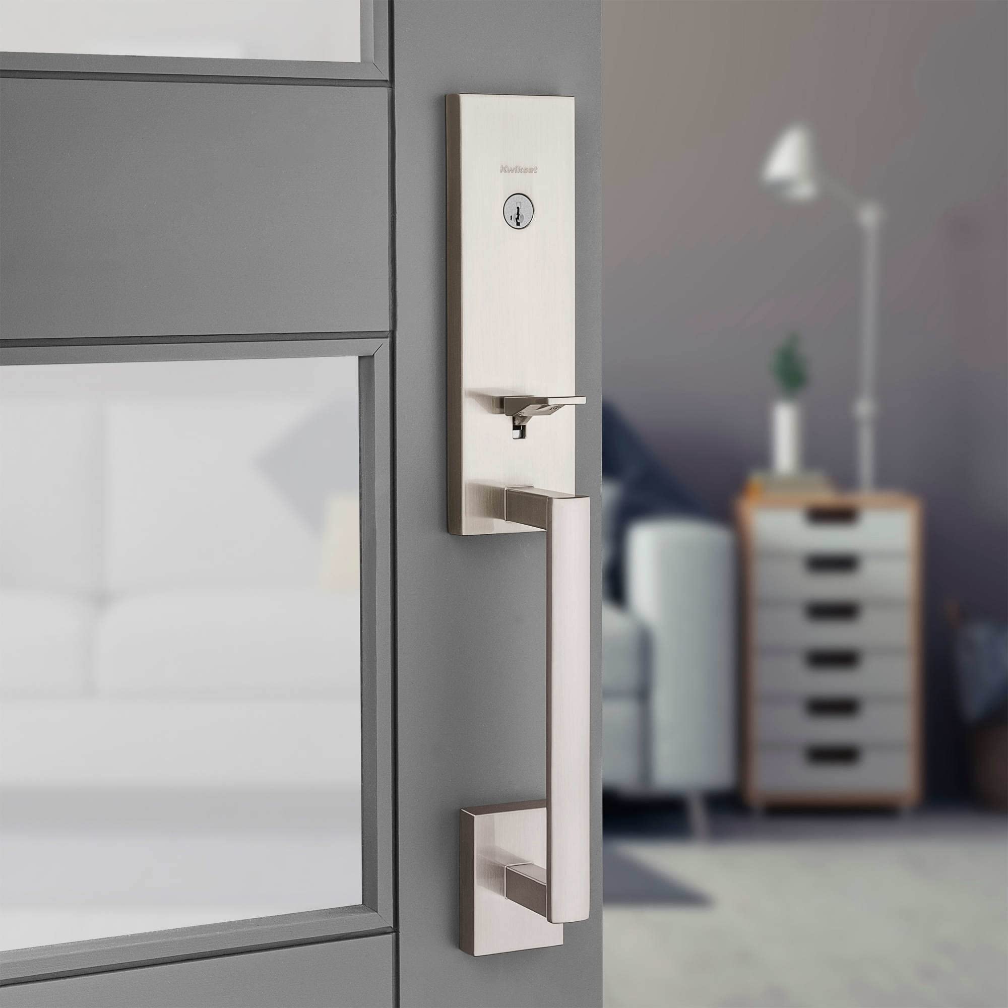 Kwikset 818VNHLIP-26S SmartKey Single Cylinder Deadbolt Exterior Door Handleset with RCAL Latch & RCS Strike - Bright Chrome Finish - Secure Entry for Homes, Apartments & Offices