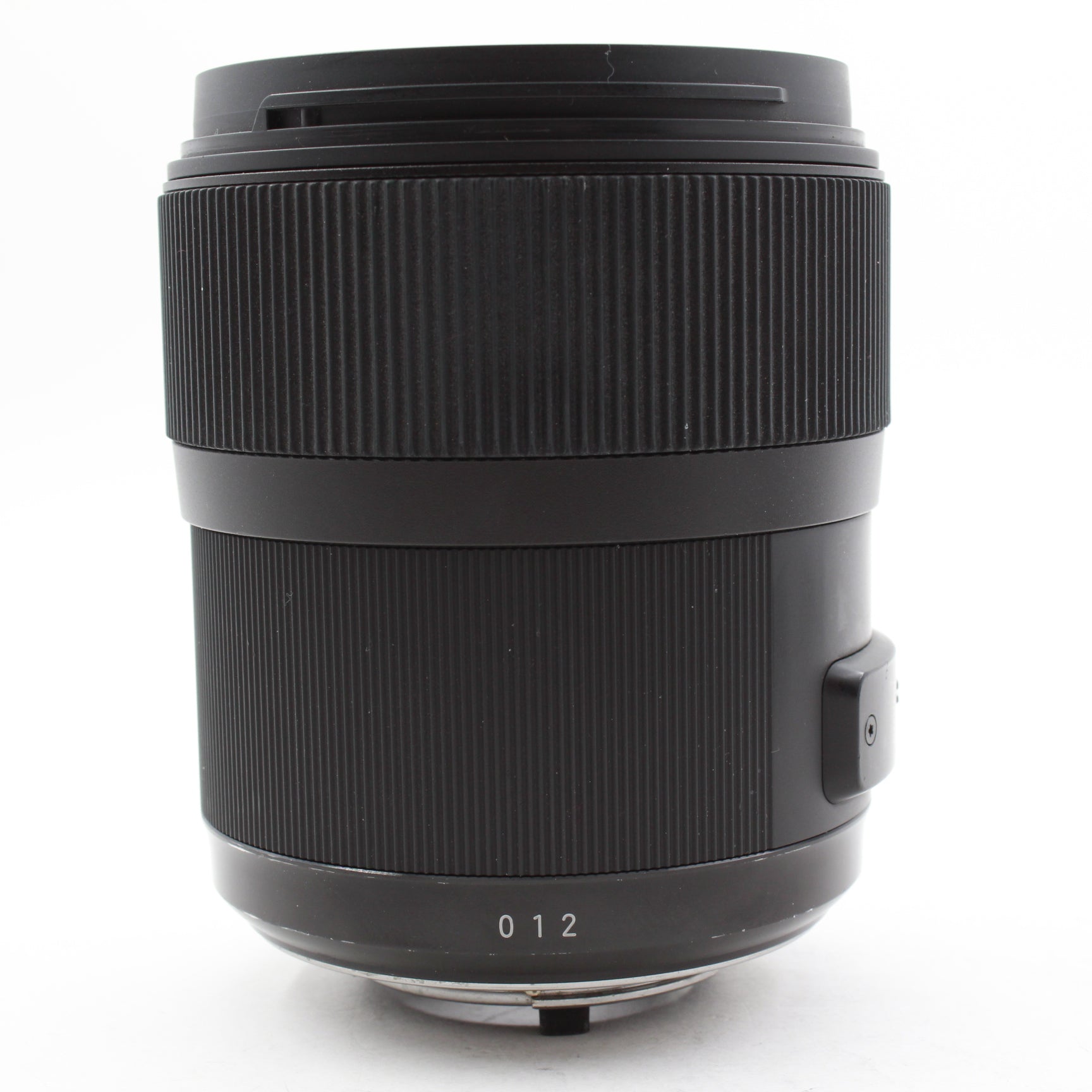 Used Sigma 35mm f/1.4 DG HSM Art Lens for Nikon DSLR Cameras - Perfect for Portrait, Street & Low Light Photography