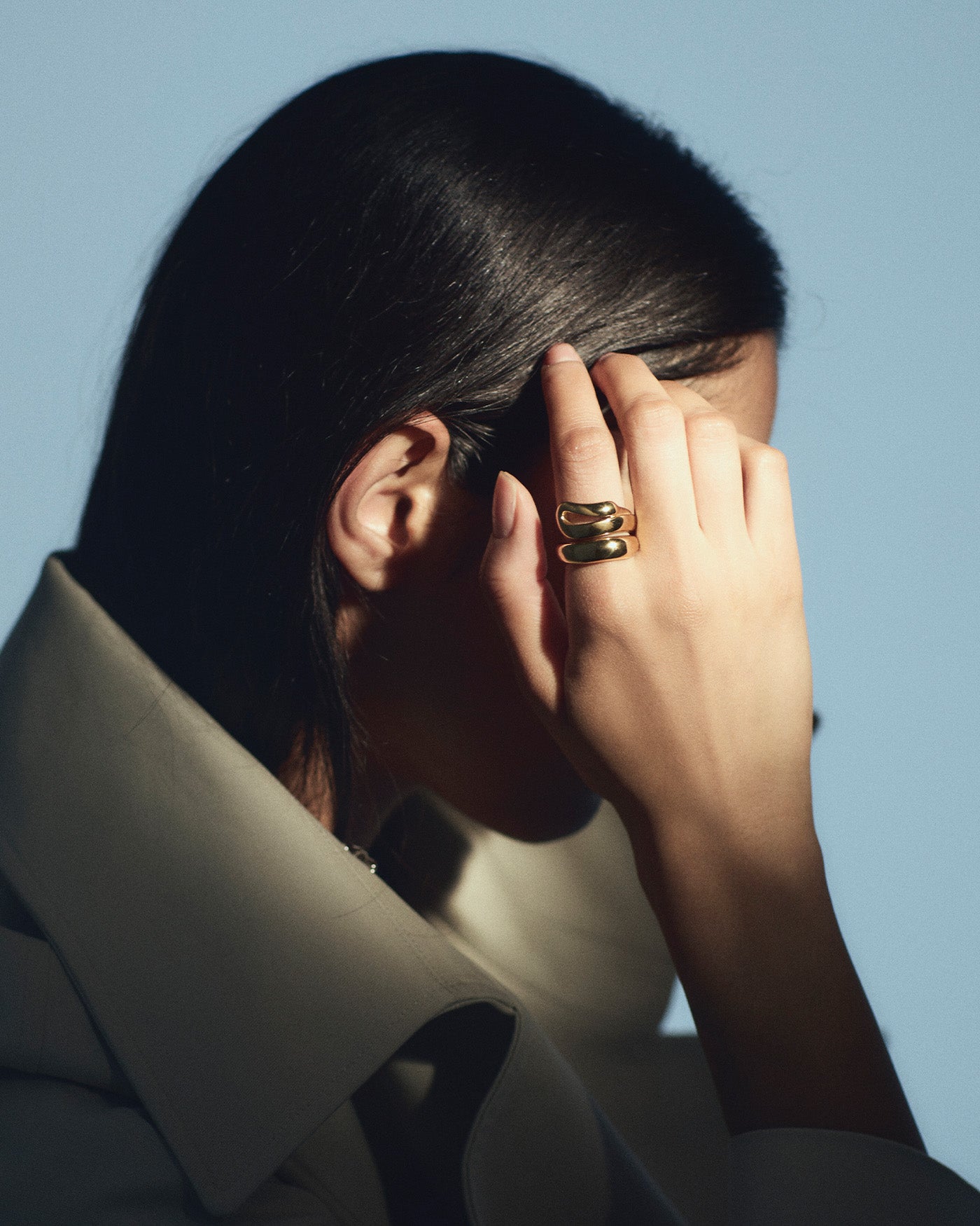 Elegant Gold Sees Ring for Women - Perfect for Weddings, Anniversaries & Special Occasions