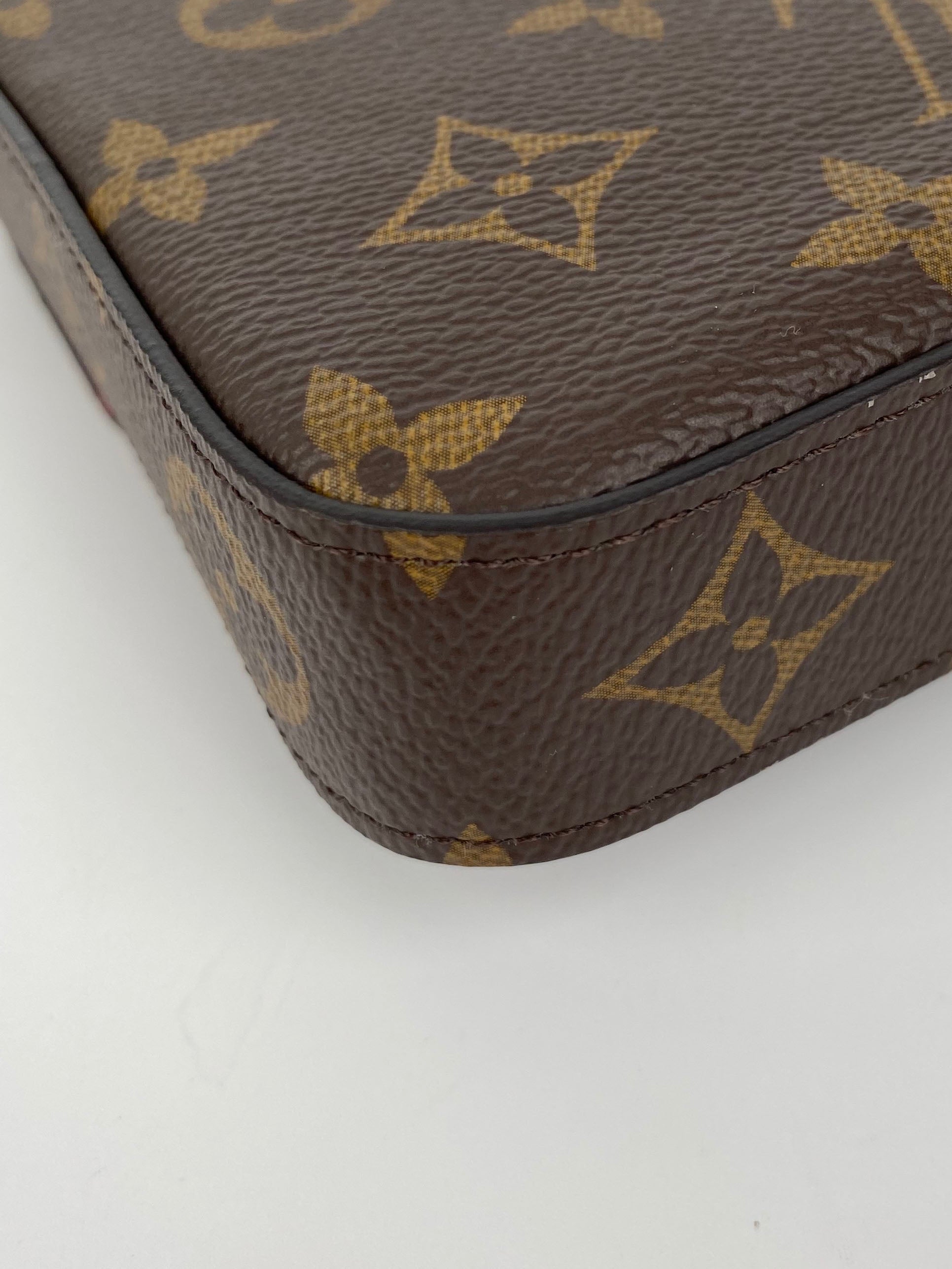 Authentic Louis Vuitton Monogram Felicie Pochette Crossbody Bag - Luxury Designer Wallet on Chain for Women, Perfect for Evening Parties & Date Nights