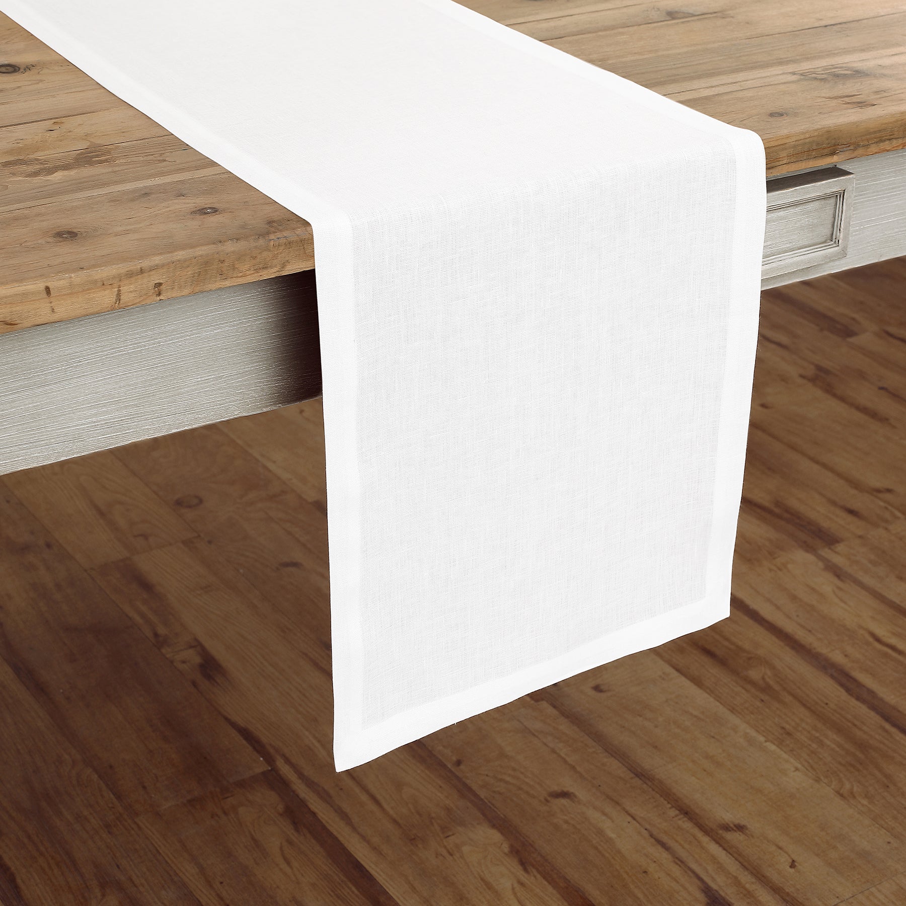 Elegant Fete Table Runner for Weddings, Parties & Events - Premium Decorative Dining Table Cloth for Home Decor & Special Occasions