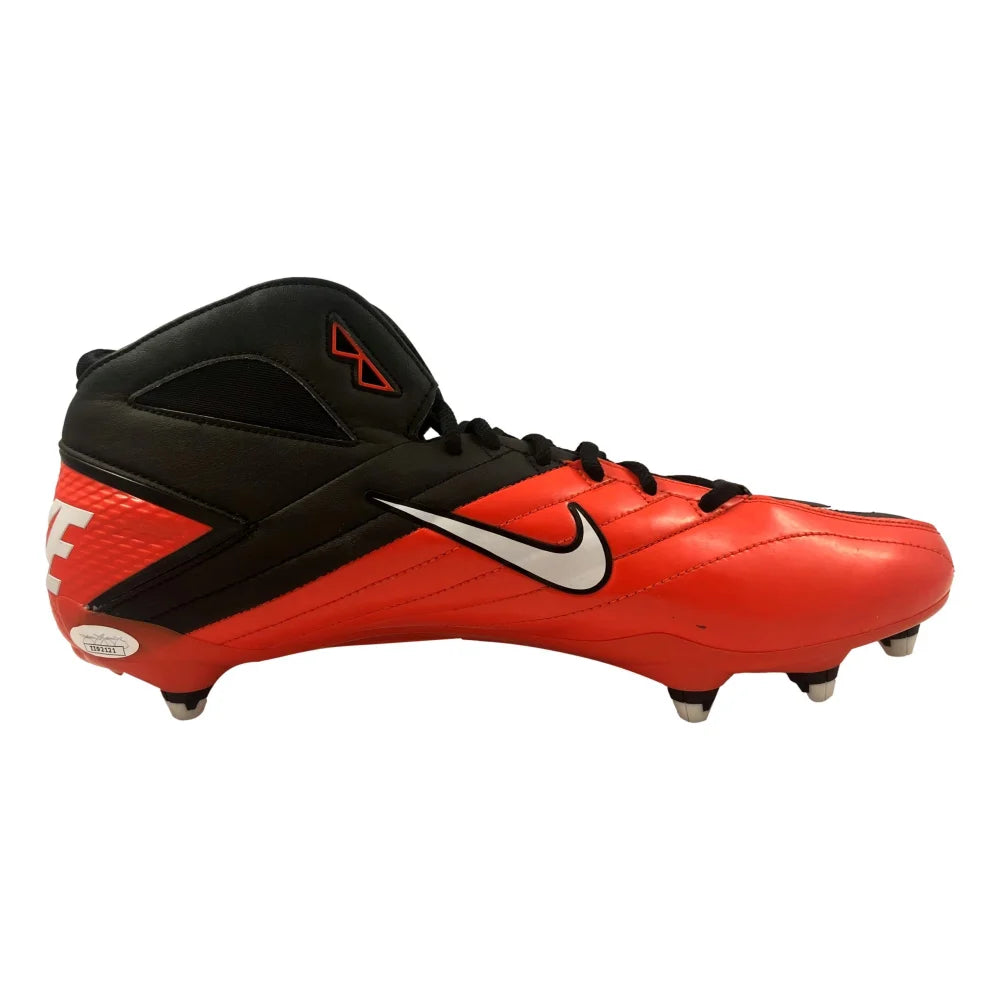Geno Atkins Autographed Football Cleats - Cincinnati Bengals Signed Cleats with JSA COA - Perfect for NFL Memorabilia Collectors and Bengals Fans Display