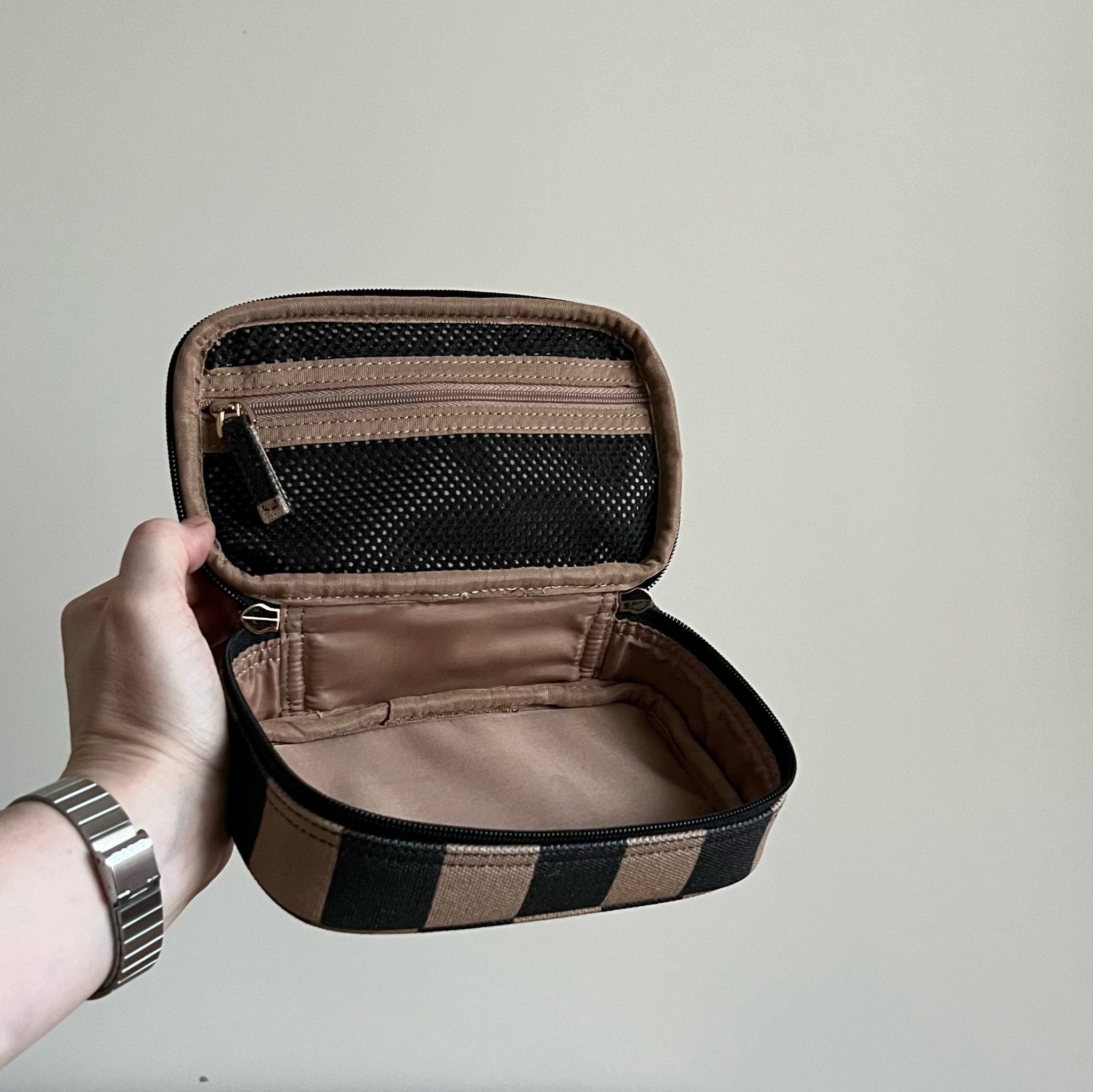 Handy Handle Case - Tan and Black Stripe Phone Grip for iPhone & Samsung - Perfect for One-Handed Use, Commuting & Travel