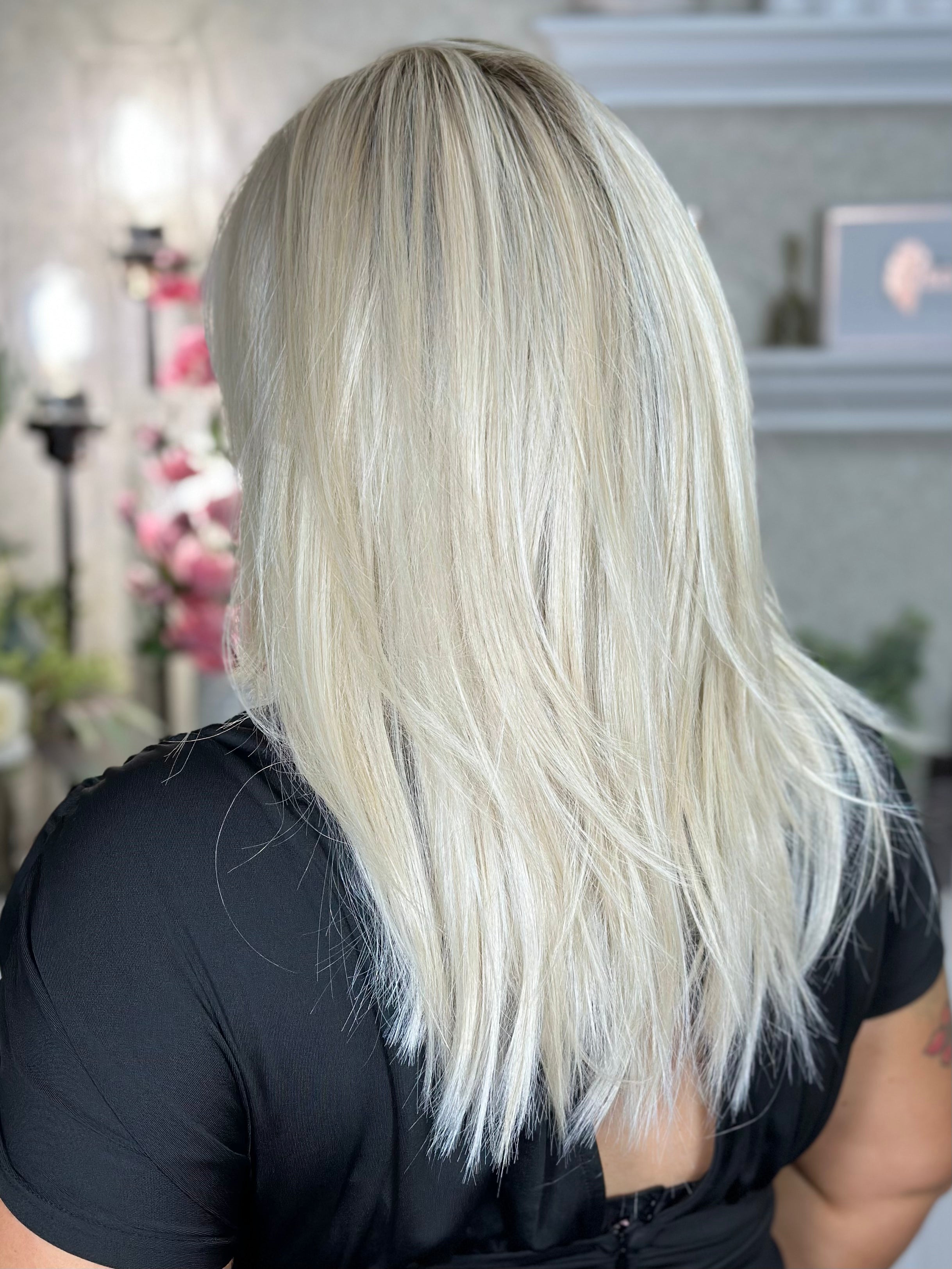 Hollywood Blonde Wig - INFINITE LOVE Premium Synthetic Hair for Cosplay, Halloween & Costume Parties - Perfect for Movie Nights, Themed Events & Role Playing