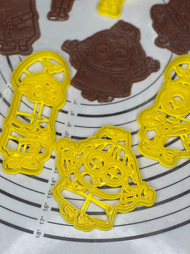 High-Quality Set of 5 Minions Cookie Cutters - Gru, Kevin, Stuart & Otto - 3D Kitchen Art Baking Molds | Perfect for Kids Birthday Parties, Movie-Themed Desserts & DIY Cookie Decorating