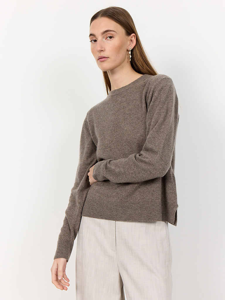 Levete Room Eloise Cashmere Crew Sweater - Soft Women's Knit Pullover in Morel Brown | Perfect for Fall & Winter Layering, Office Wear & Casual Outfits